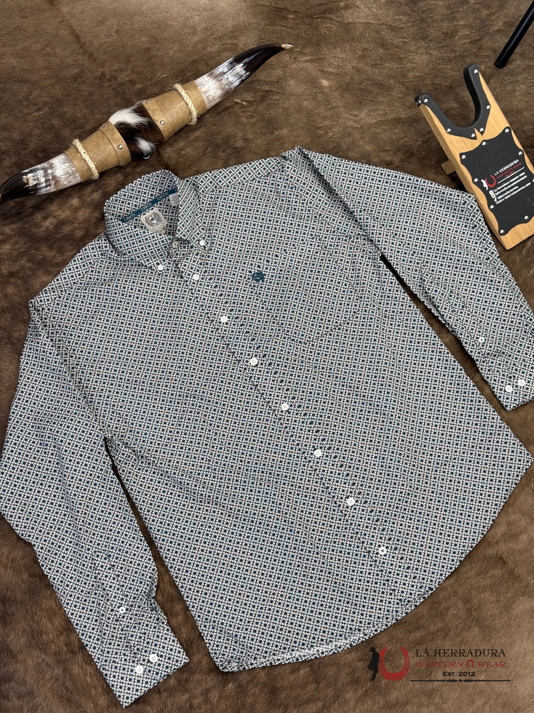 Cinch Men’s Cream With Dark Blue With Floral Print Long Sleeve Shirt - 5909 ROPA HOMBRES