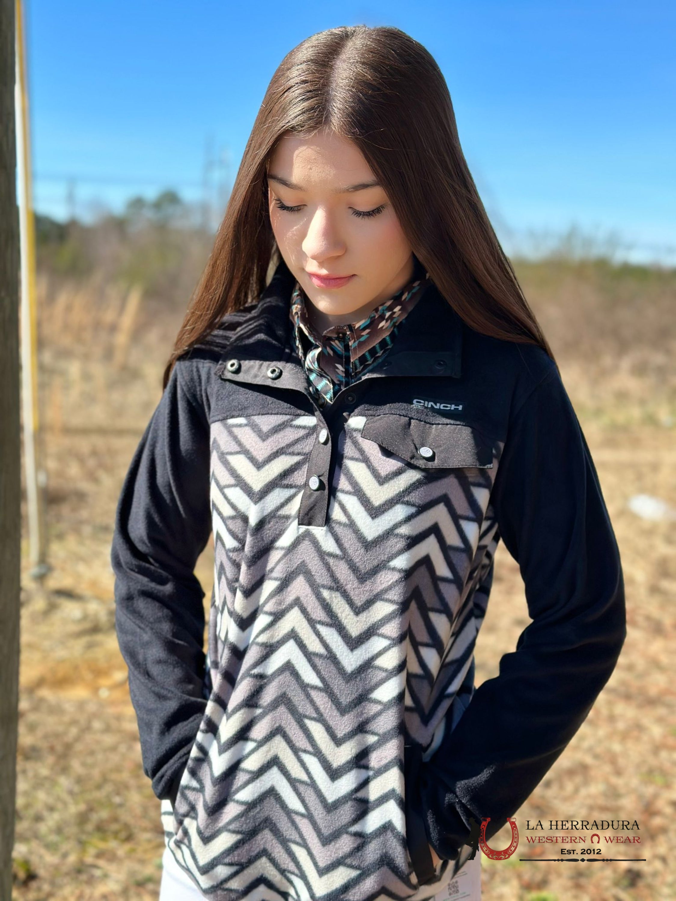 Cinch Womens Black & White Aztec Pattern Pullover Ropa Mujeres