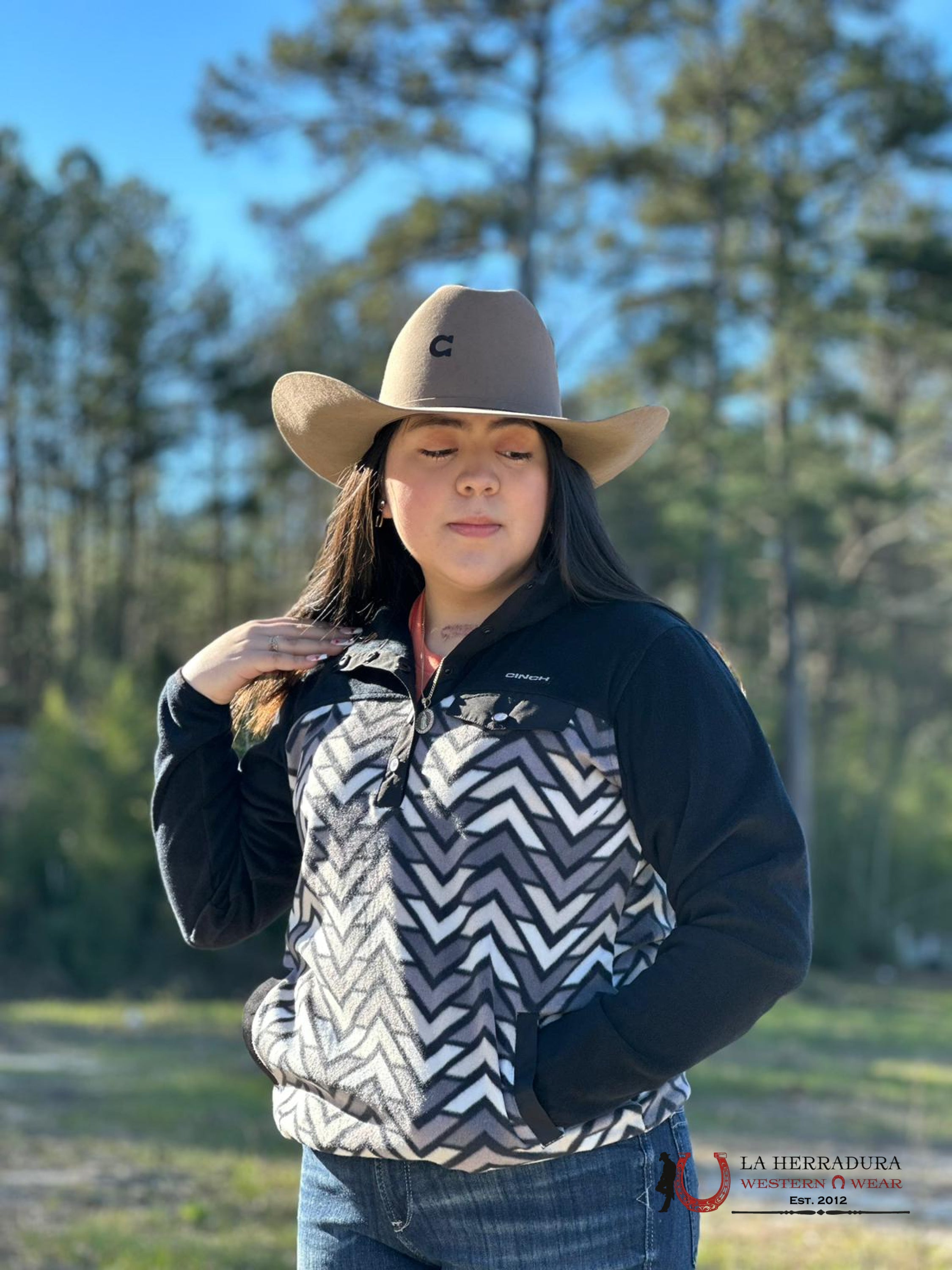 Cinch Womens Black & White Aztec Pattern Pullover Ropa Mujeres