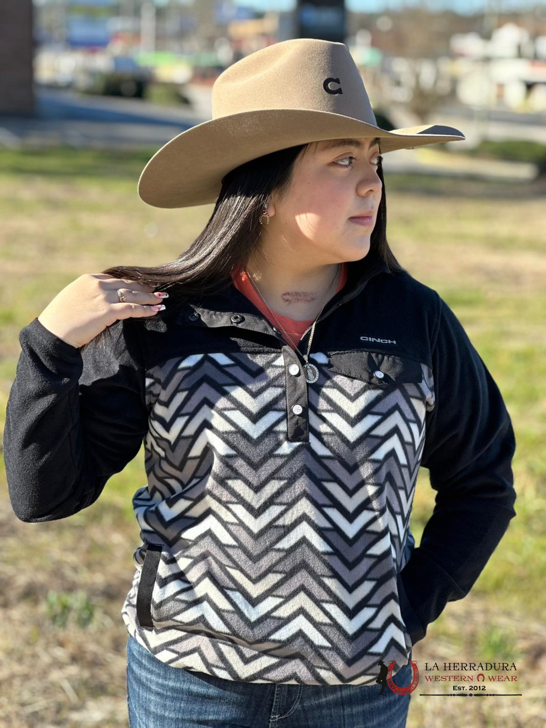 Cinch Womens Black & White Aztec Pattern Pullover Ropa Mujeres