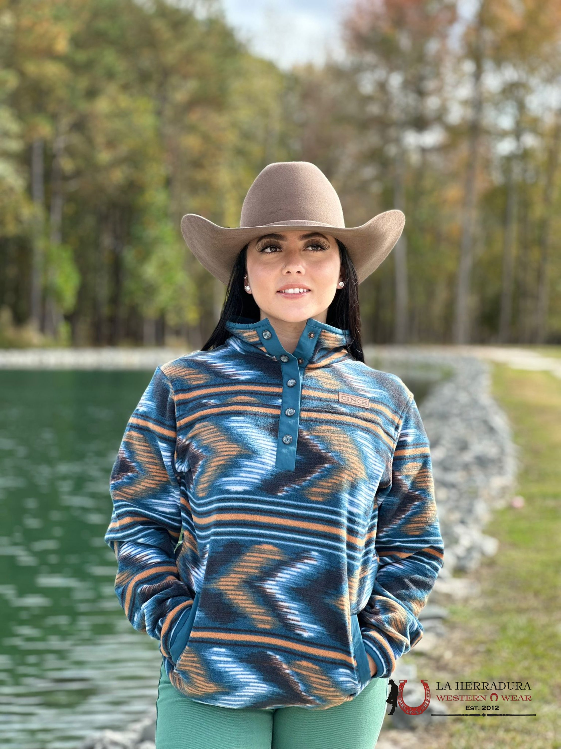 Cinch Womens Pullover Blue W/White & Brown Aztec Pattern Ropa Mujeres