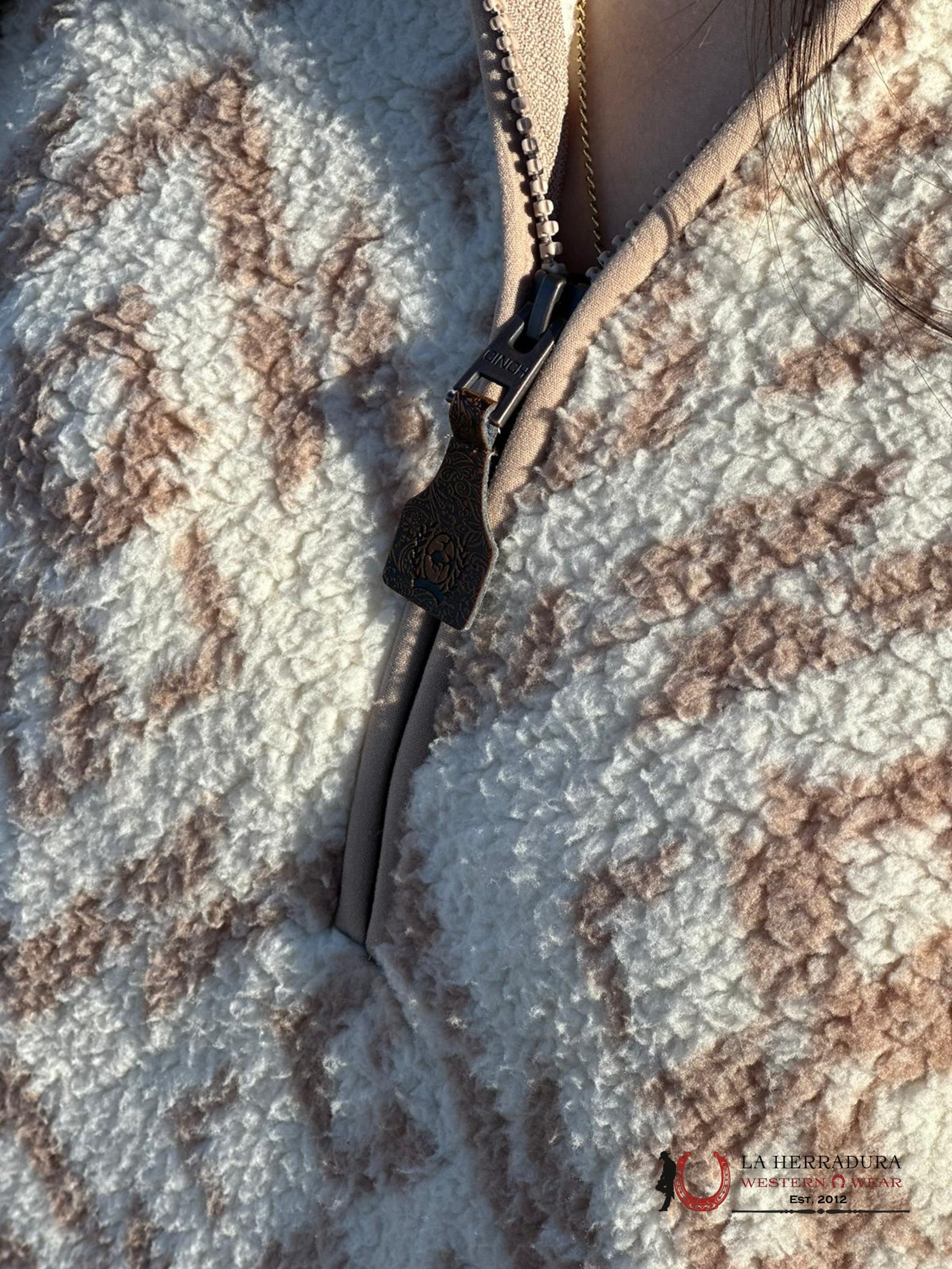 Cinch Womens Beige W/Light Pink Aztec Pattern Half Zip Ropa Mujeres