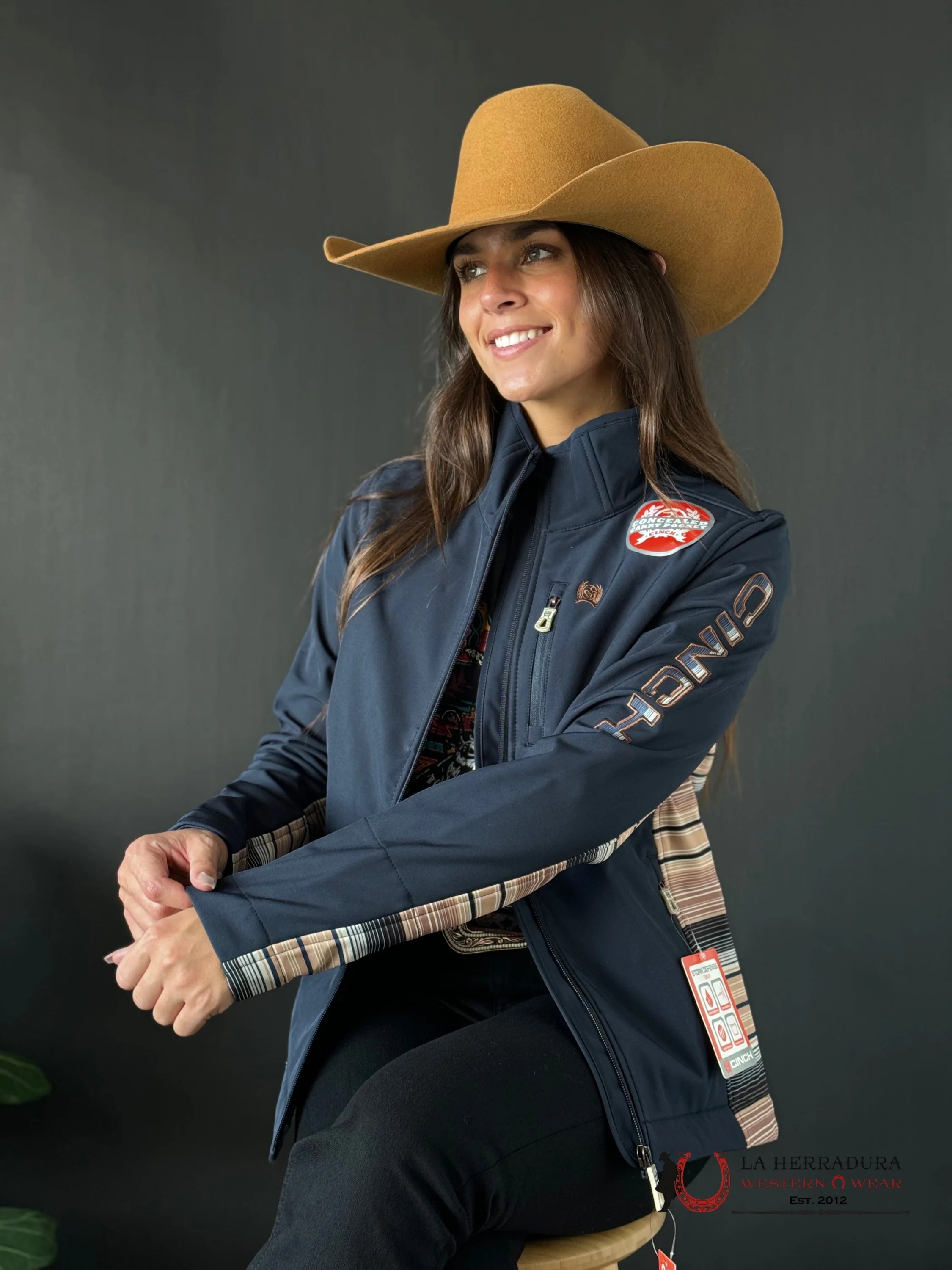 Cinch Womens Blue Yellow Team Logo Softshell Jacket Ropa Mujeres