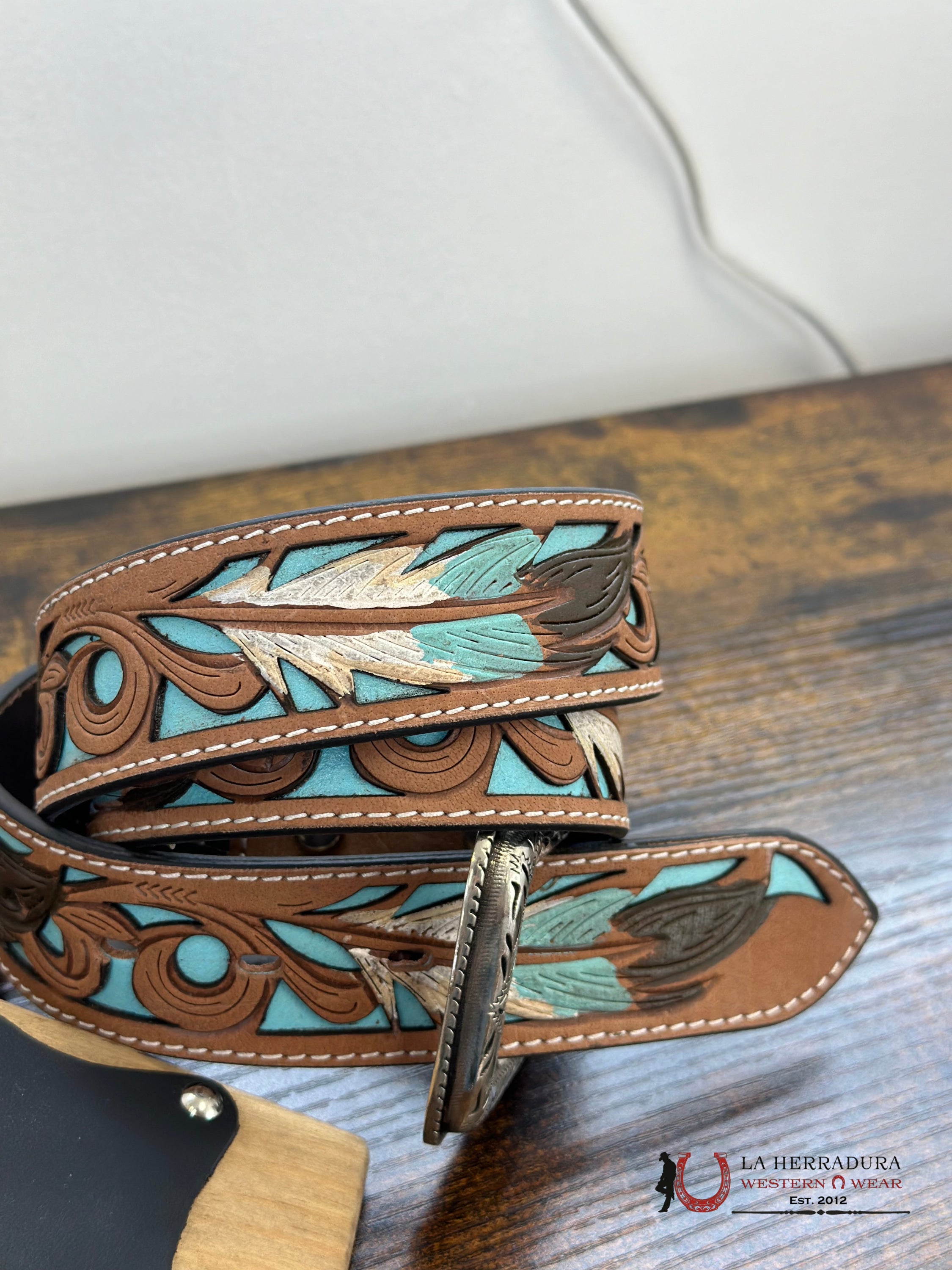 Cinturon Nocona Belt Co. Para Hombre Pluma Cincelada Café Claro/Azul Cinturones Hombres