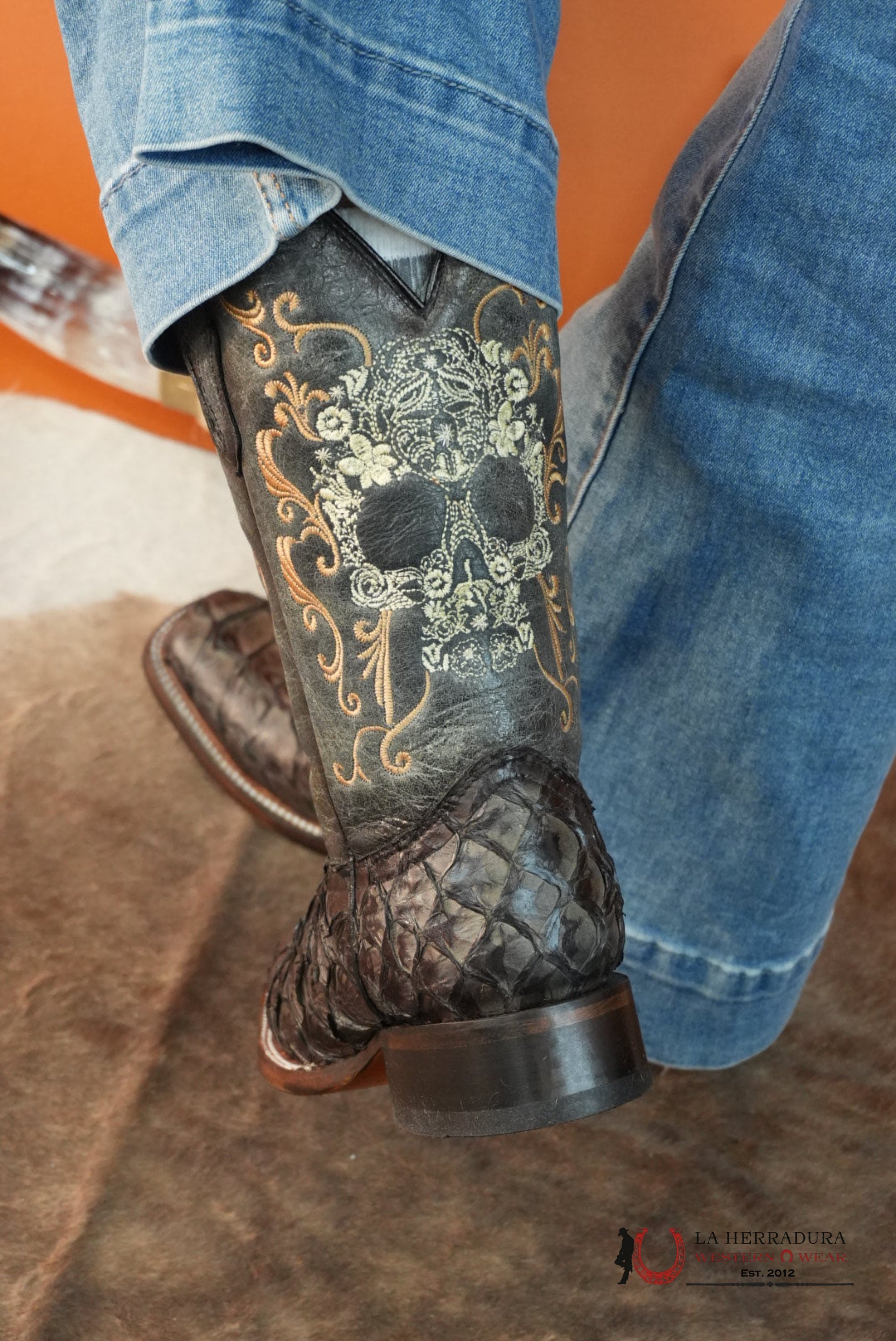 CORRAL WOMEN BLACK FISH PIRARUCU EMBROIDERY SKULL BOTAS MUJERES