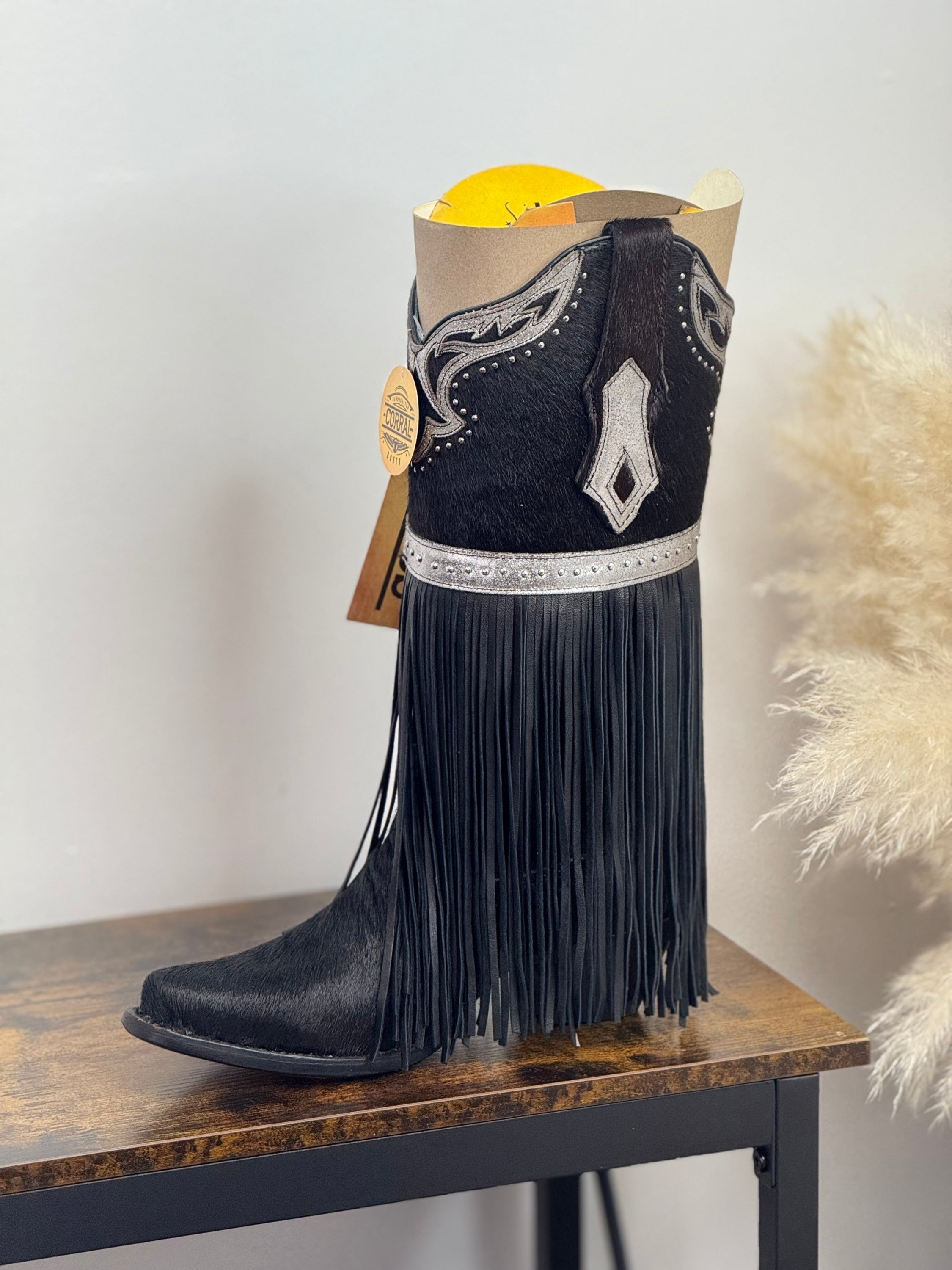 CORRAL LD BLACK FUR HARNESS & STUDS & LAMB FRINGES POINT TOE -C4082 BOTAS MUJERES