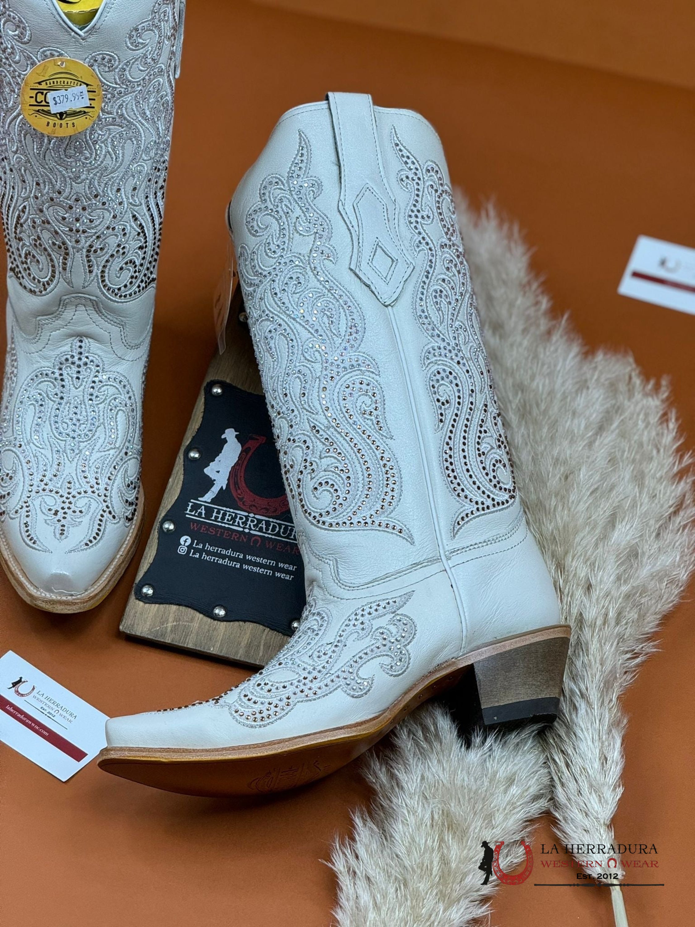 Corral White Embroidery & Crystals Point Toe Boot C4103 Botas Mujeres