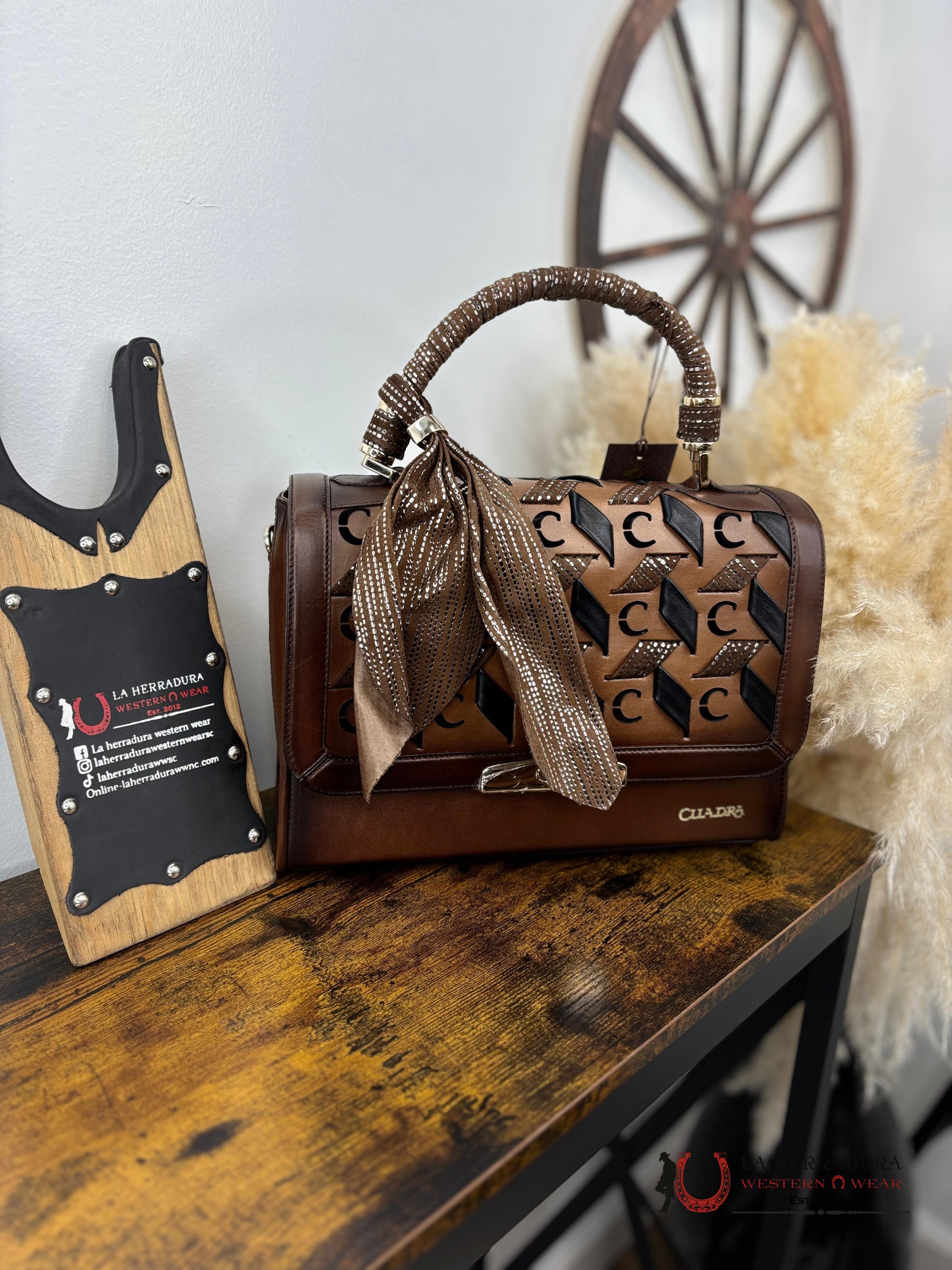 CUADRA AZTECA HONEY LEATHER HANDBAG DU635