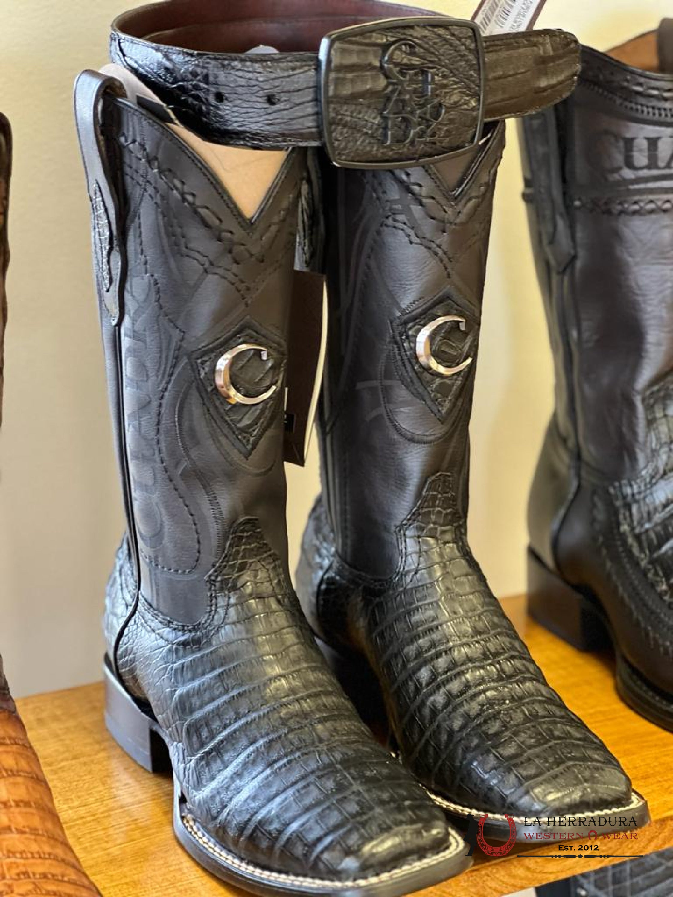 Cuadra Boot Fuscus Belly Caiman Black Square Toe Botas Hombres