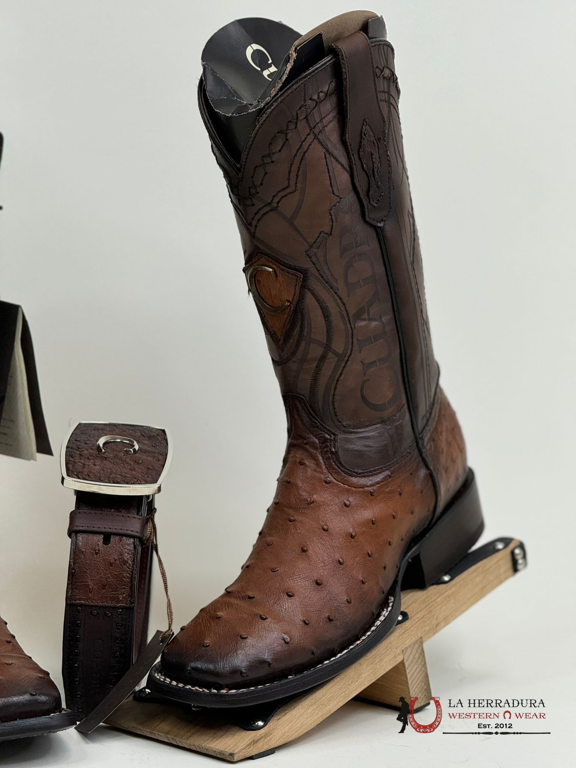 Cuadra Boots Ostrich Moroni Castaño Laser & Embroidery Square Toe