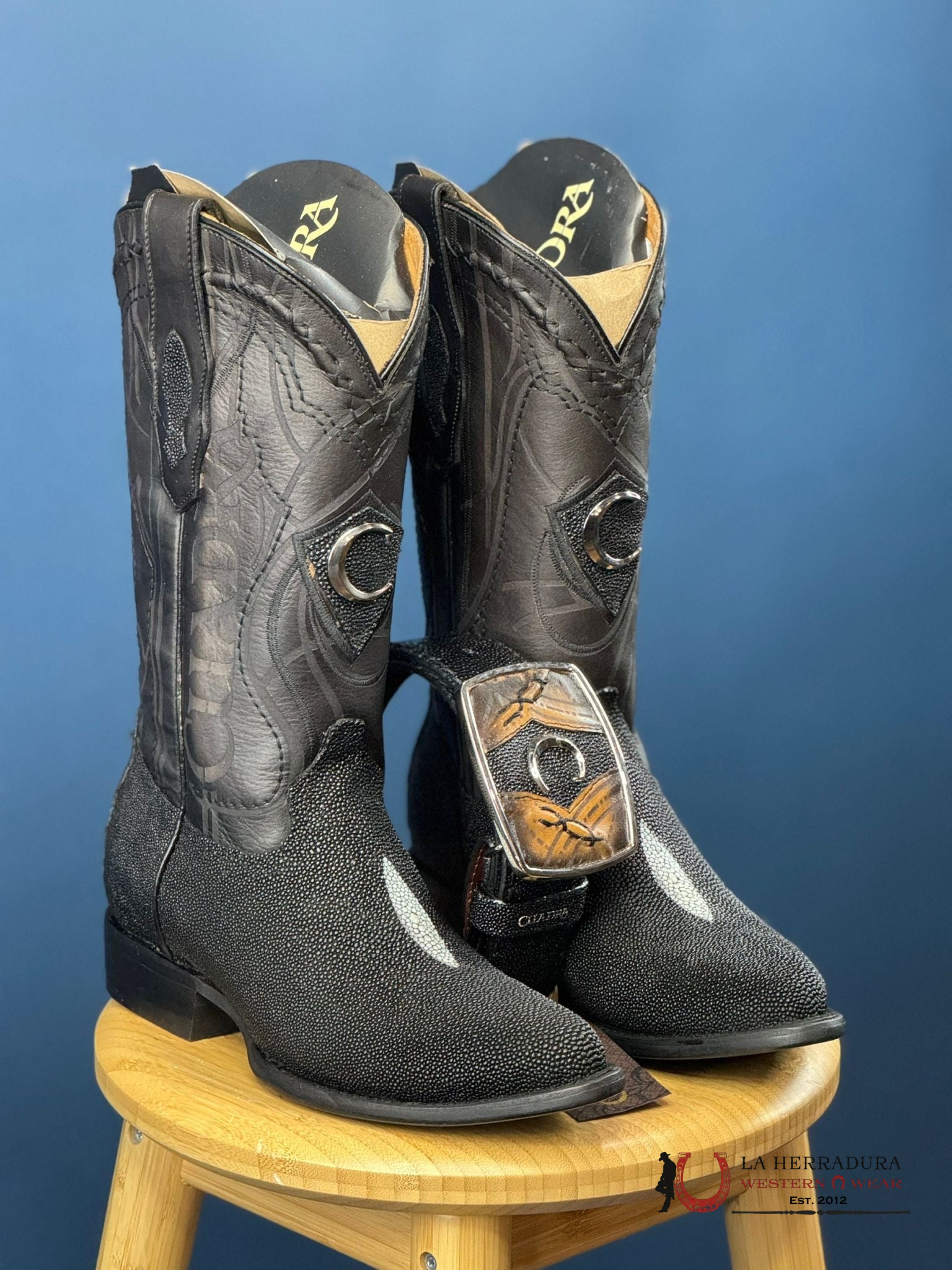 Cuadra Boots Stingray Black White Stone Round Toe Botas Hombres