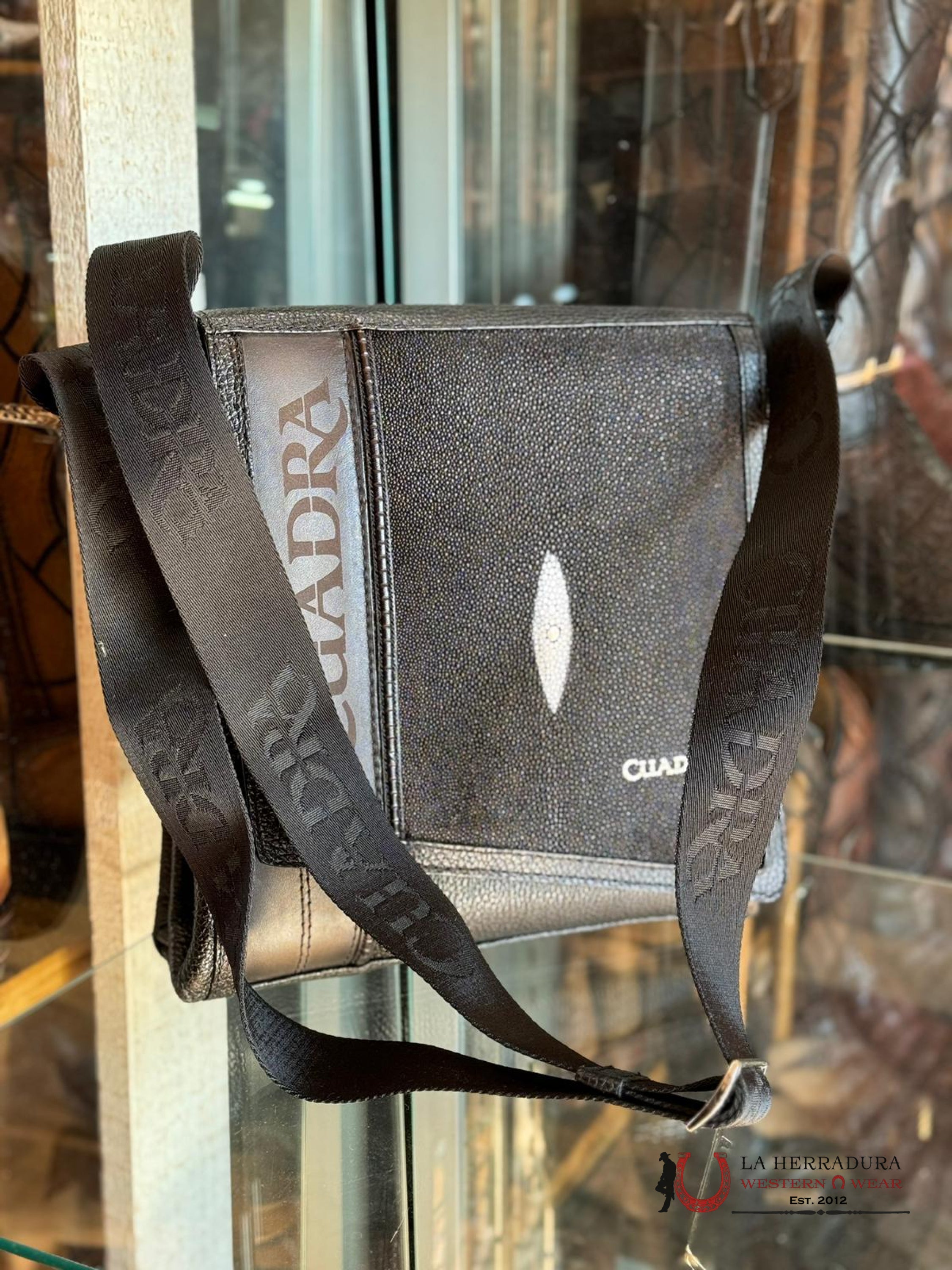 Cuadra Cross Body Bolsa De Mantarraya Ropa Mujeres