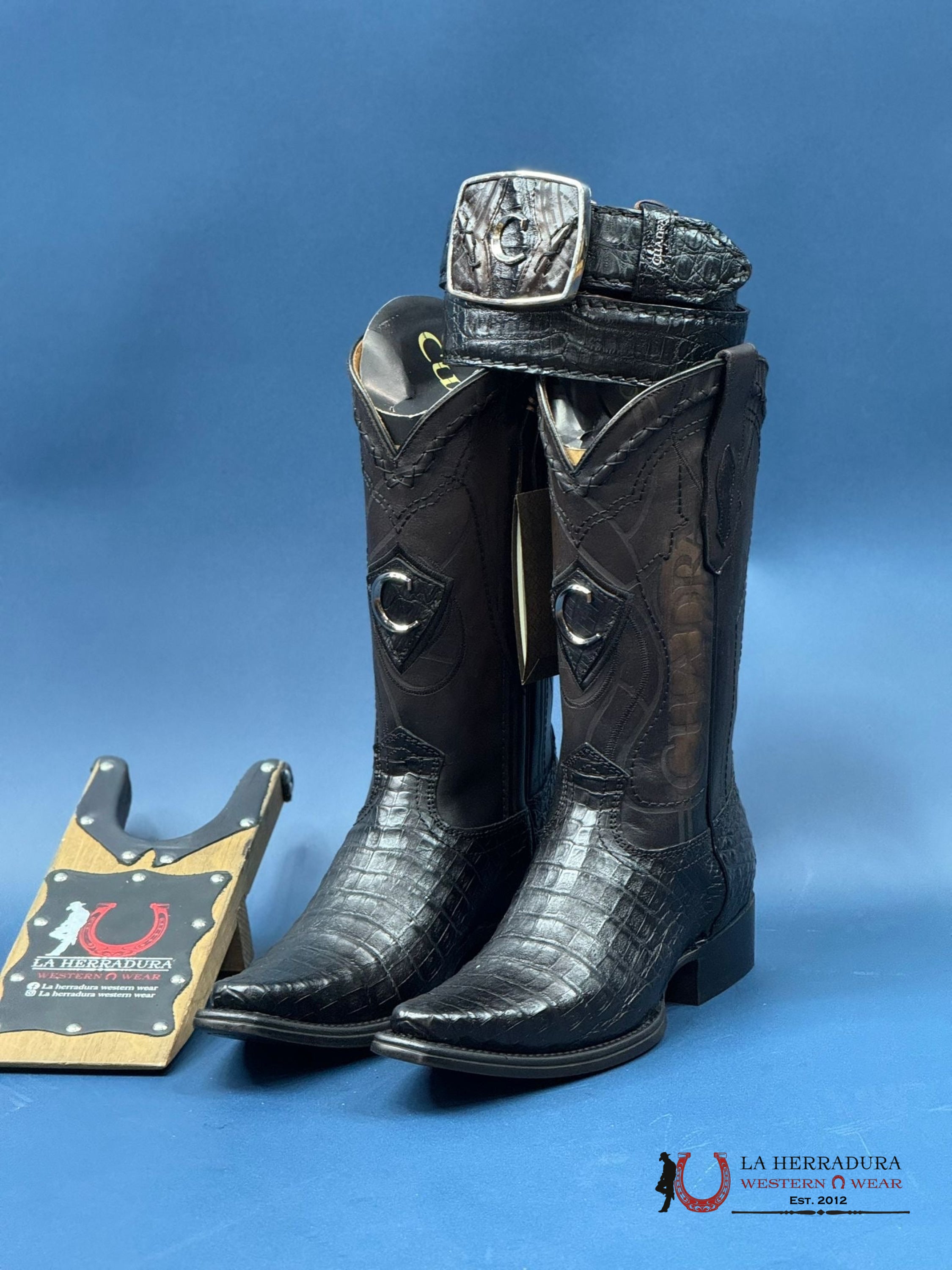 Cuadra Boot Fuscus Caiman Belly Pl Negro Laser & Embroidery Narrow Square Toe Botas Hombres
