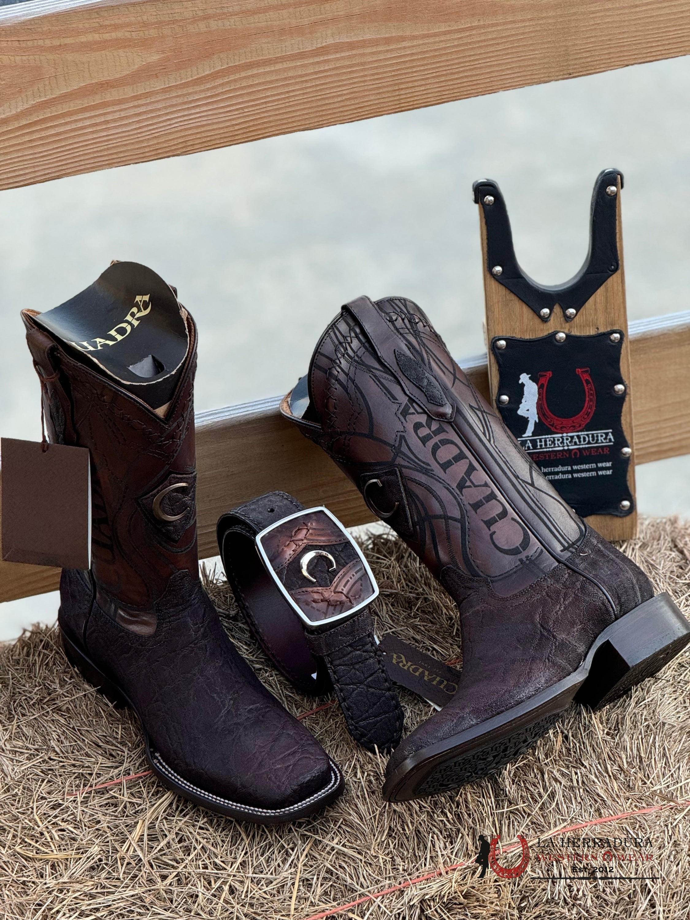 Cuadra Elefante Café Brown Láser & Embroidery Square Toe Boot Botas Hombres