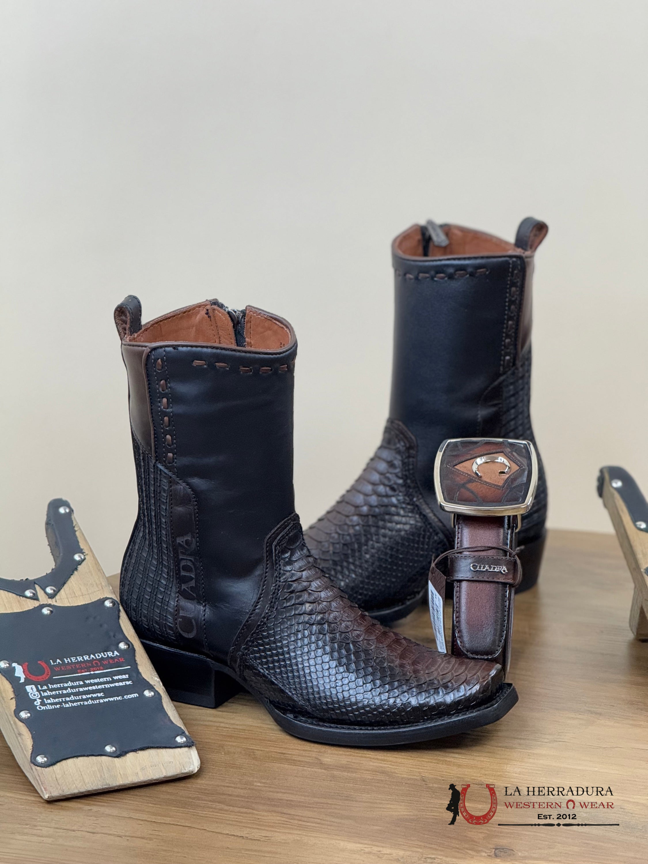 Cuadra Short Boot Python Lisboa Black Narrow Toe- 1J2Dph Botas Hombres