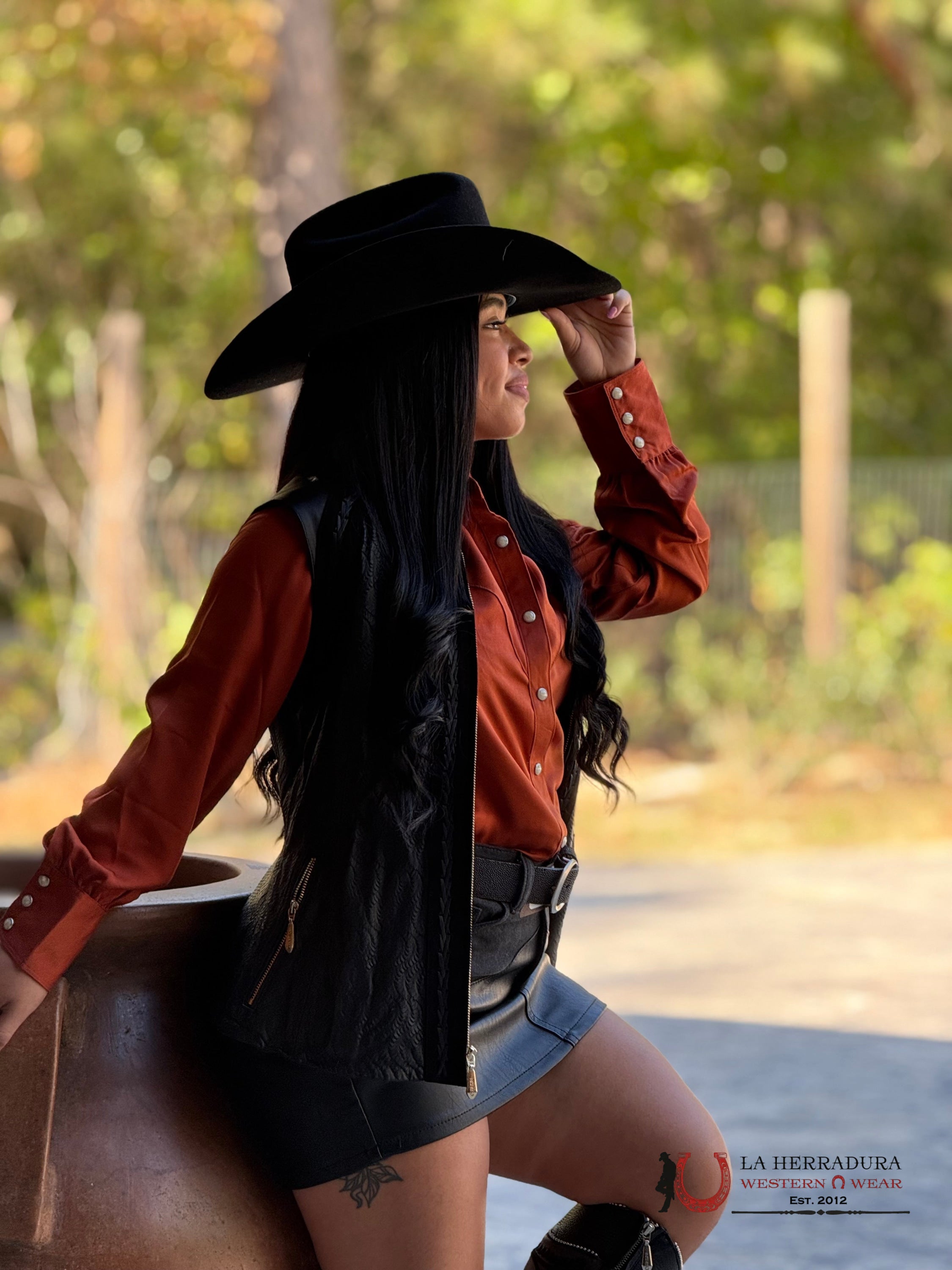 Cuadra Womens Checkered Embroidered Black Leather Vest Ropa Mujeres