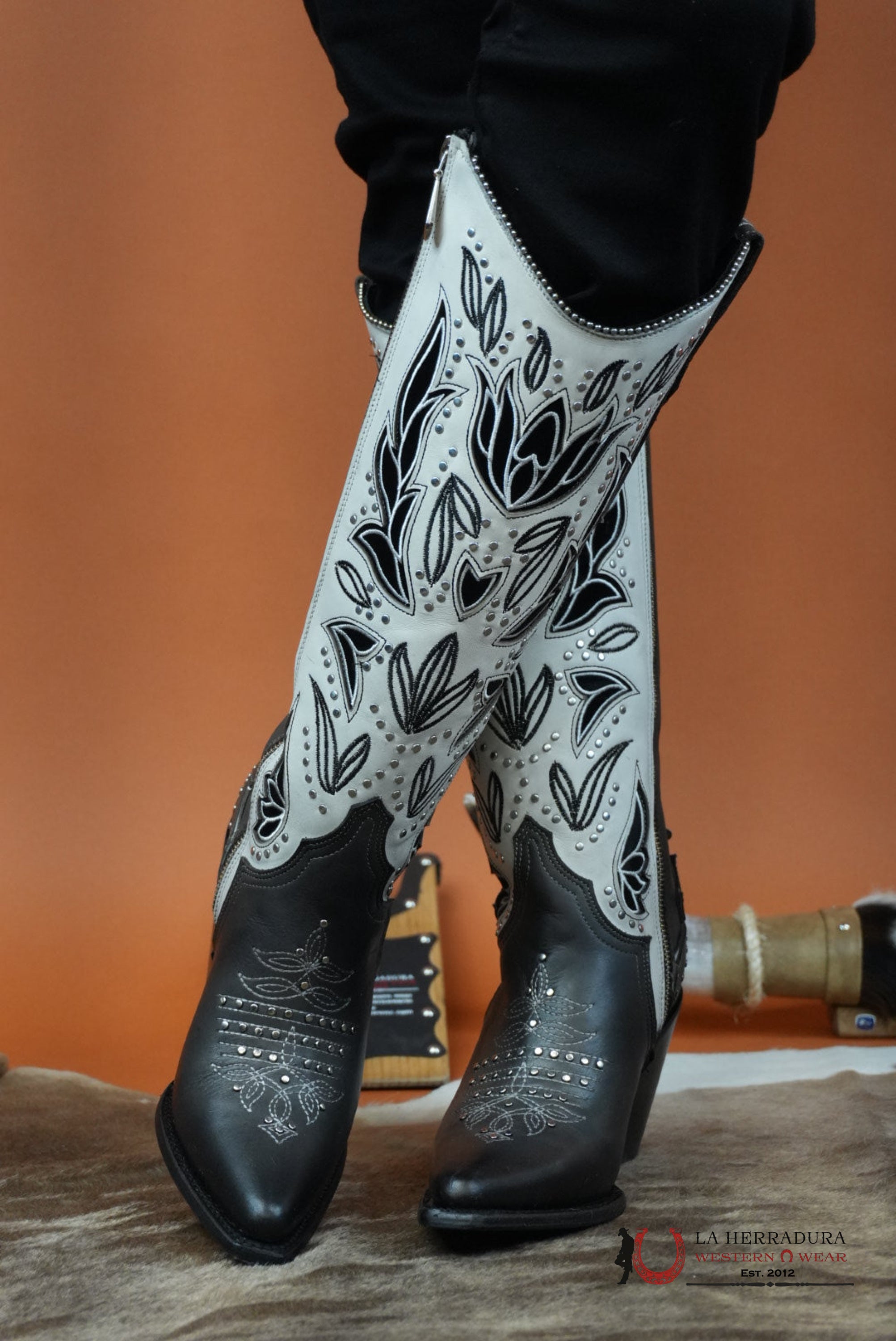CUADRA WOMENS RES CRUST TOKIO GREY EMBROIDERY & CUT OUT STUDS SNIP TOE TALL BOOT BOTAS MUJERES