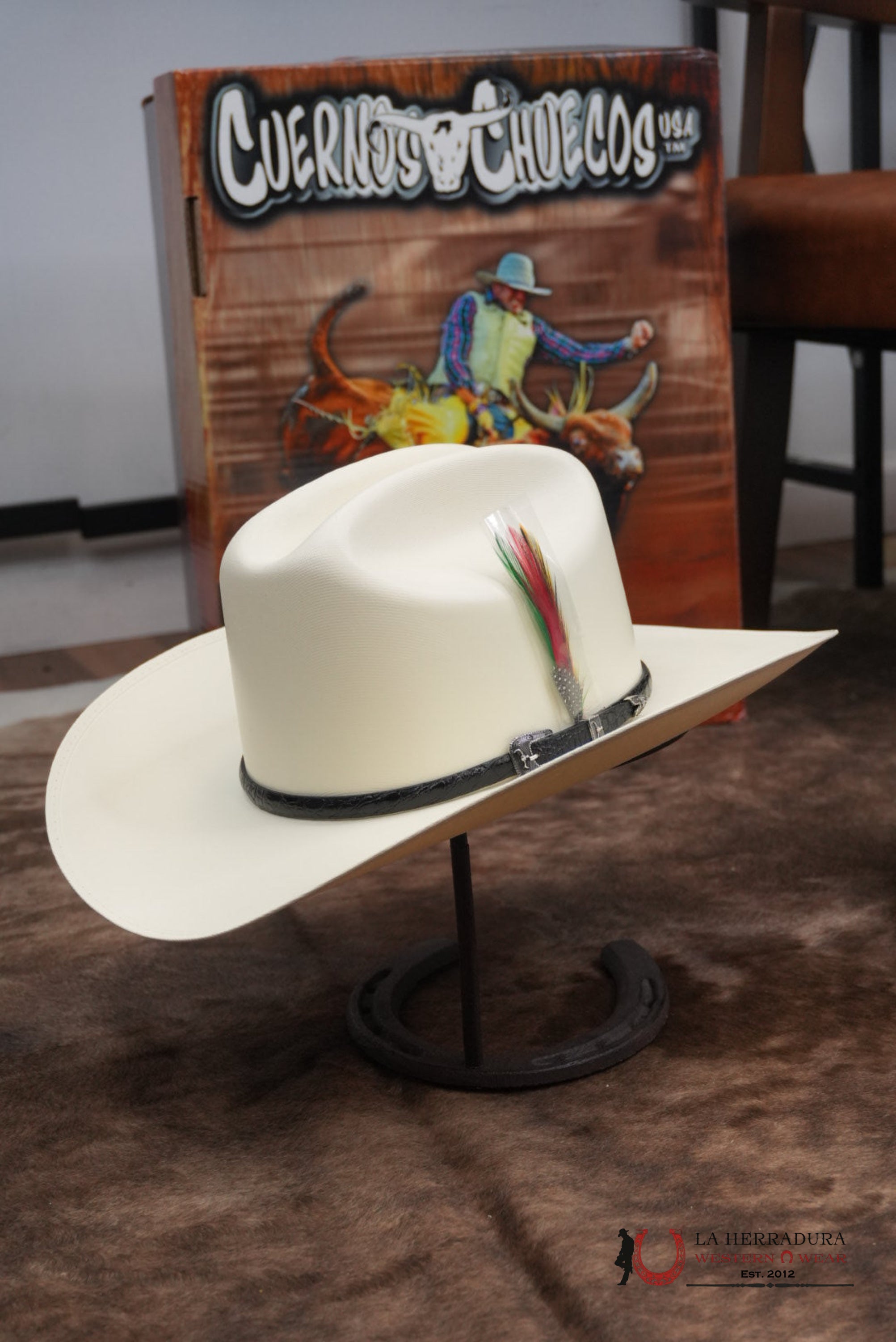 CUERNOS CHUECOS 5000X LIMITED EDITION SAN JUDAS RANCHERA ATEJANADA COPA CHICA TEJANA