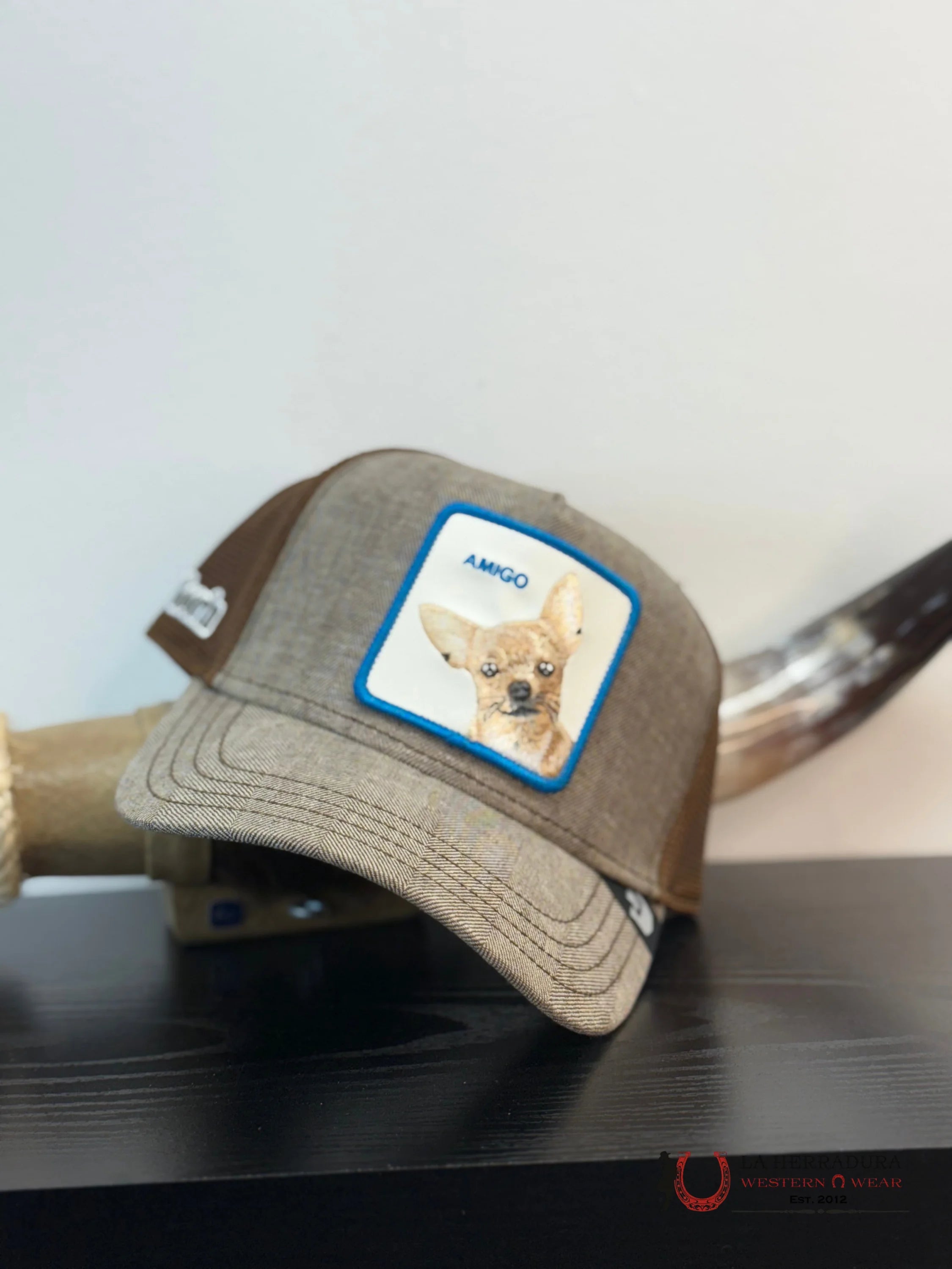 EXOTIC ANIMAL Style SUITED FRIEND CAP