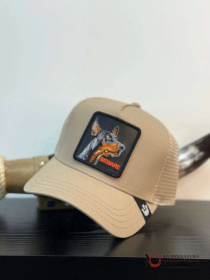 Estilo ANIMAL EXÓTICO LA GORRA DE VACA DOBERMAN