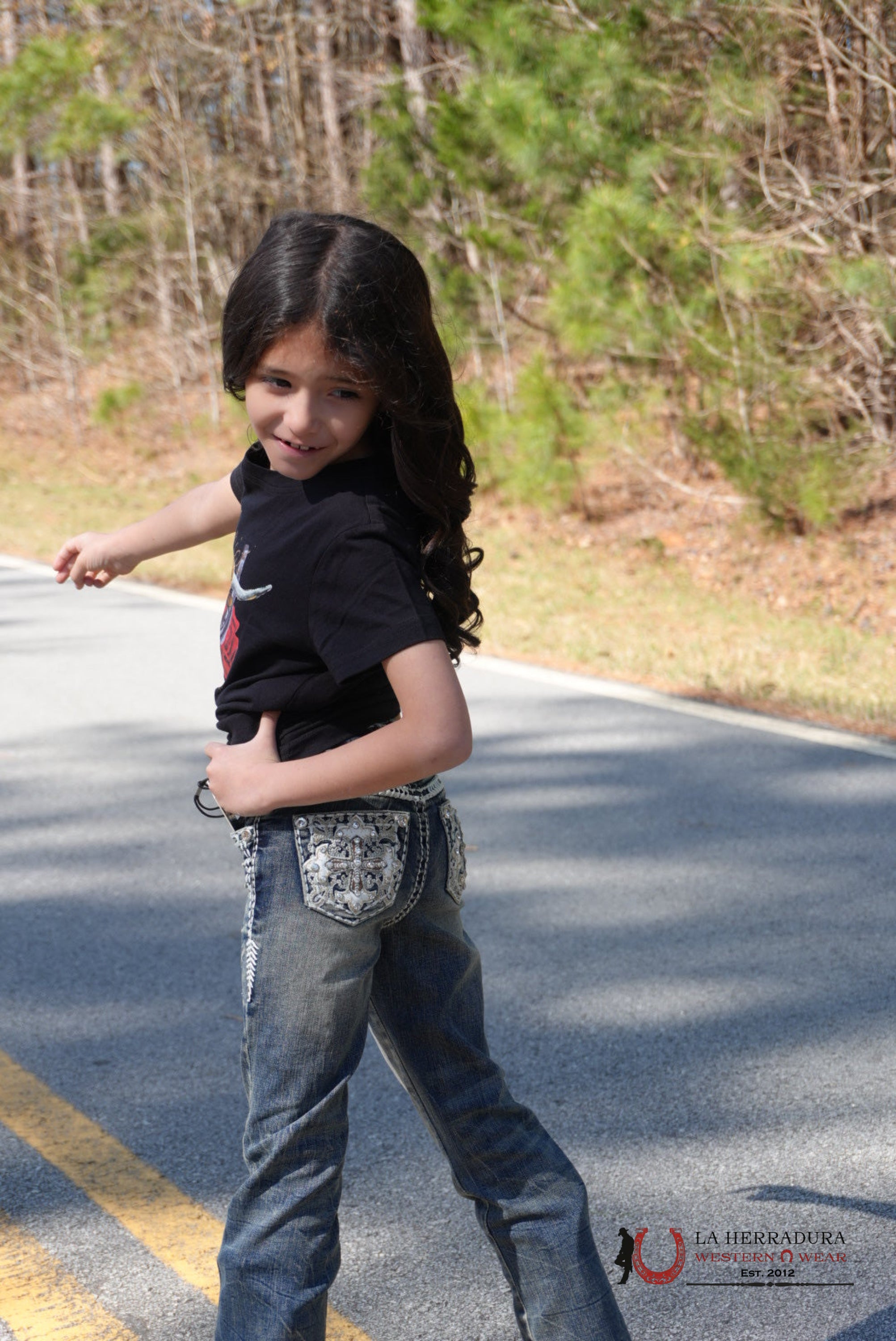 Girls Ariat Steer Rodeo Quincy Short Sleeve Black TShirt- 8678 NIÑAS