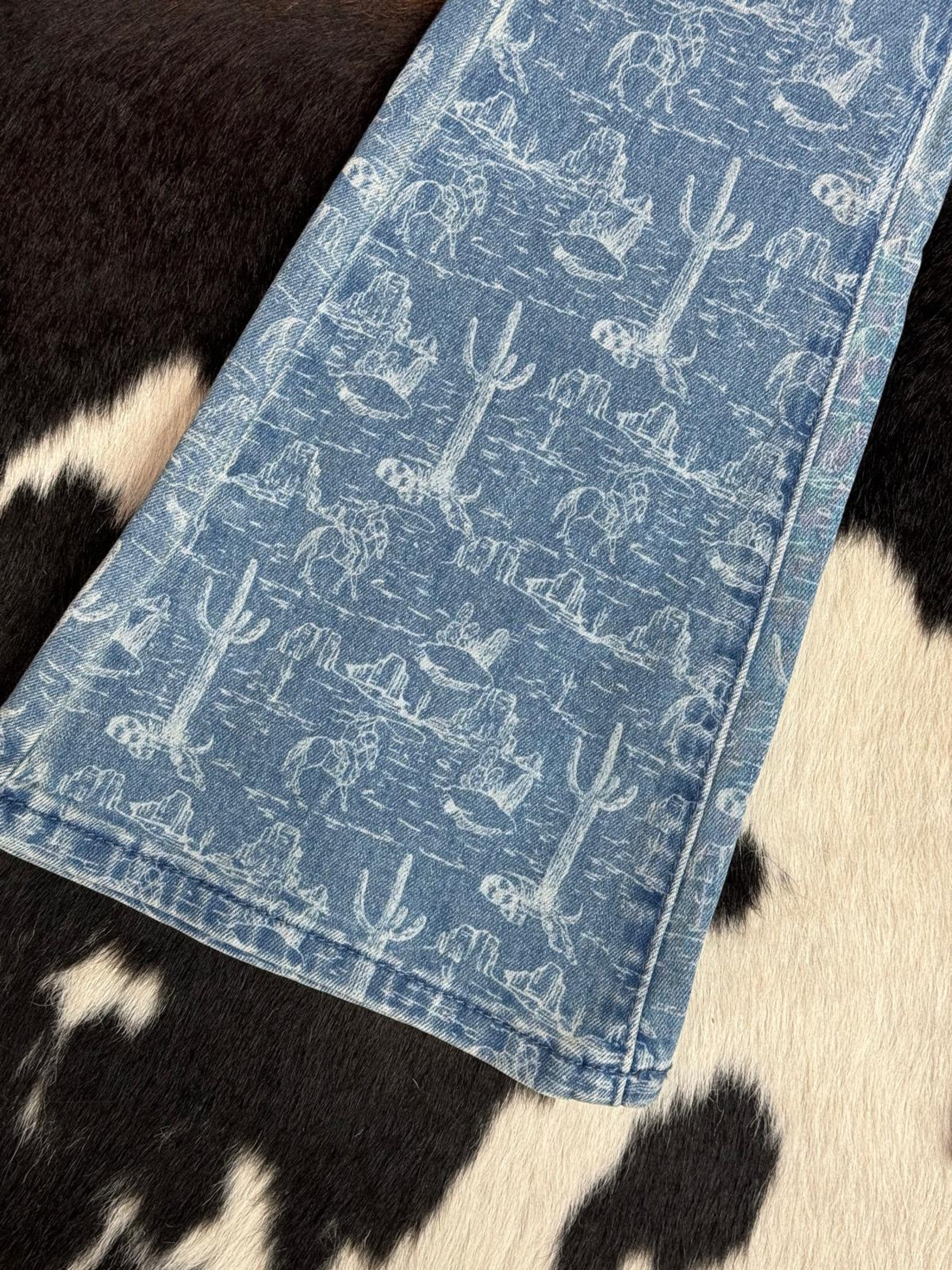 Girls Rock & Roll Medium Wash Desert Print Button Flare Niños