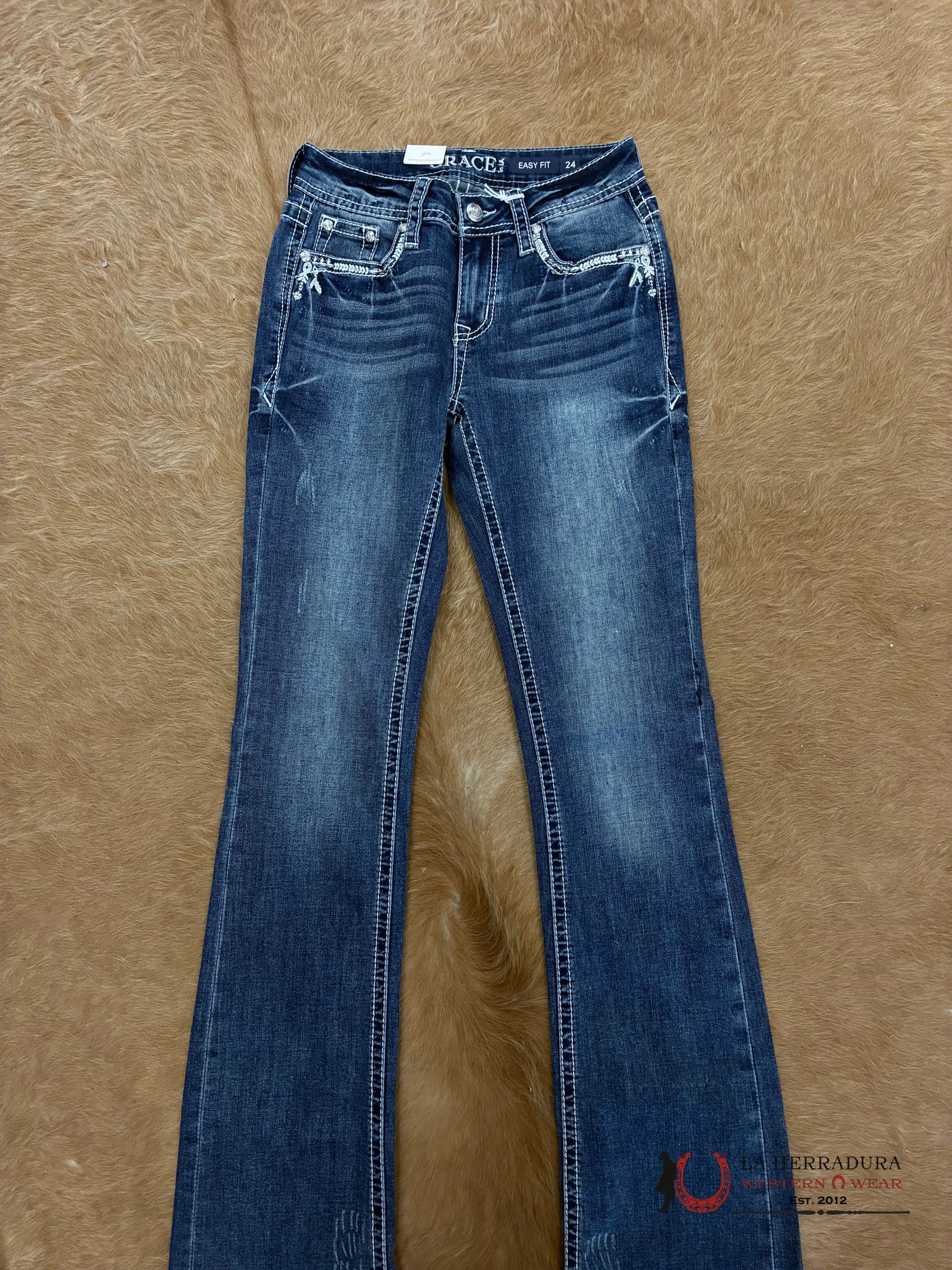 GRACE IN LA WHITE TRIANGLE JELLY FISH EMBROIDERED WOMEN JEAN EB61811-32