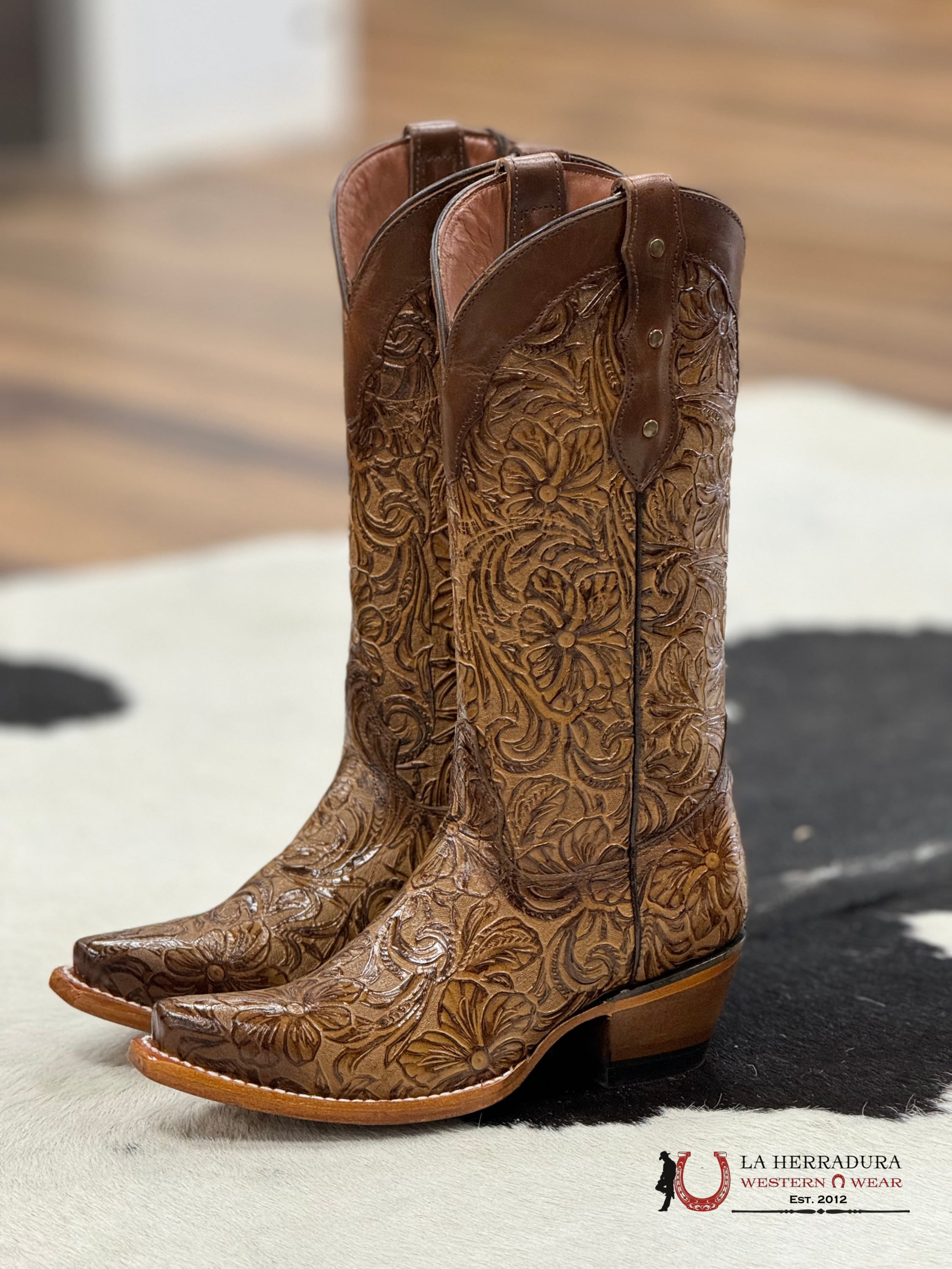 Hand Tooled Flor De Luz Miel Point Toe Botas Mujeres
