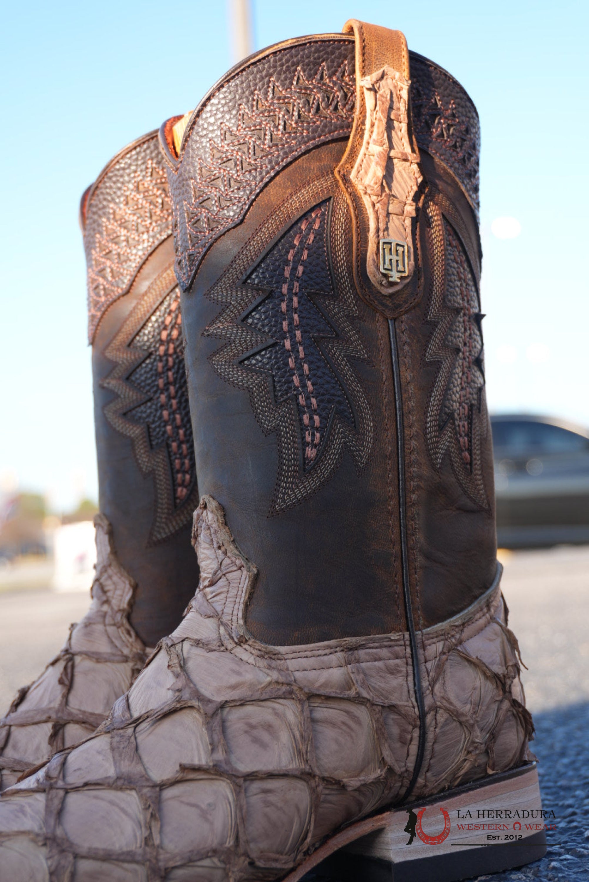 HOMETOWN EXOTIC FISH BOOTS ORIX MATTE SQ. TOE