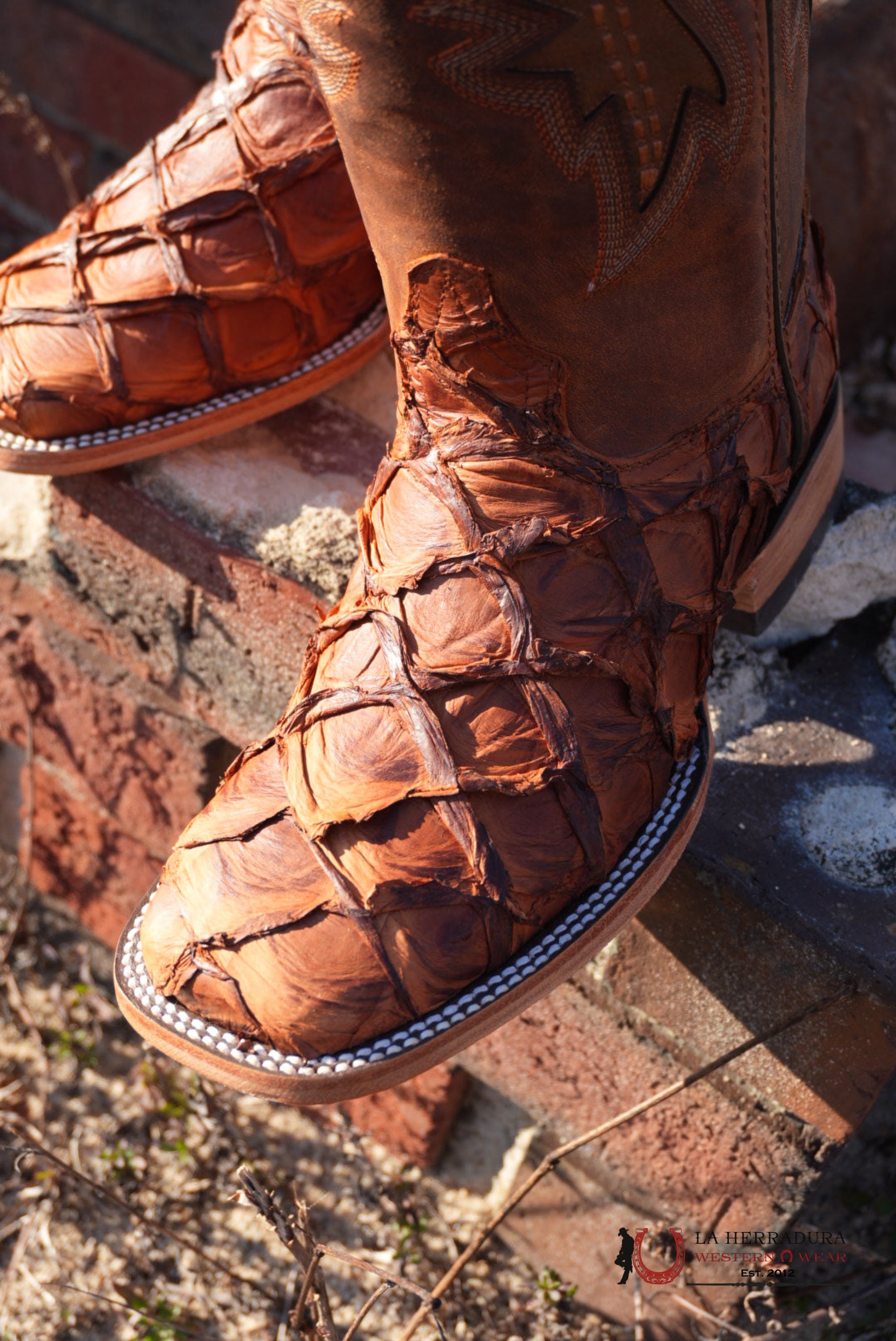 Hometown Pescado Pecan Square Toe Boots BOTAS HOMBRES