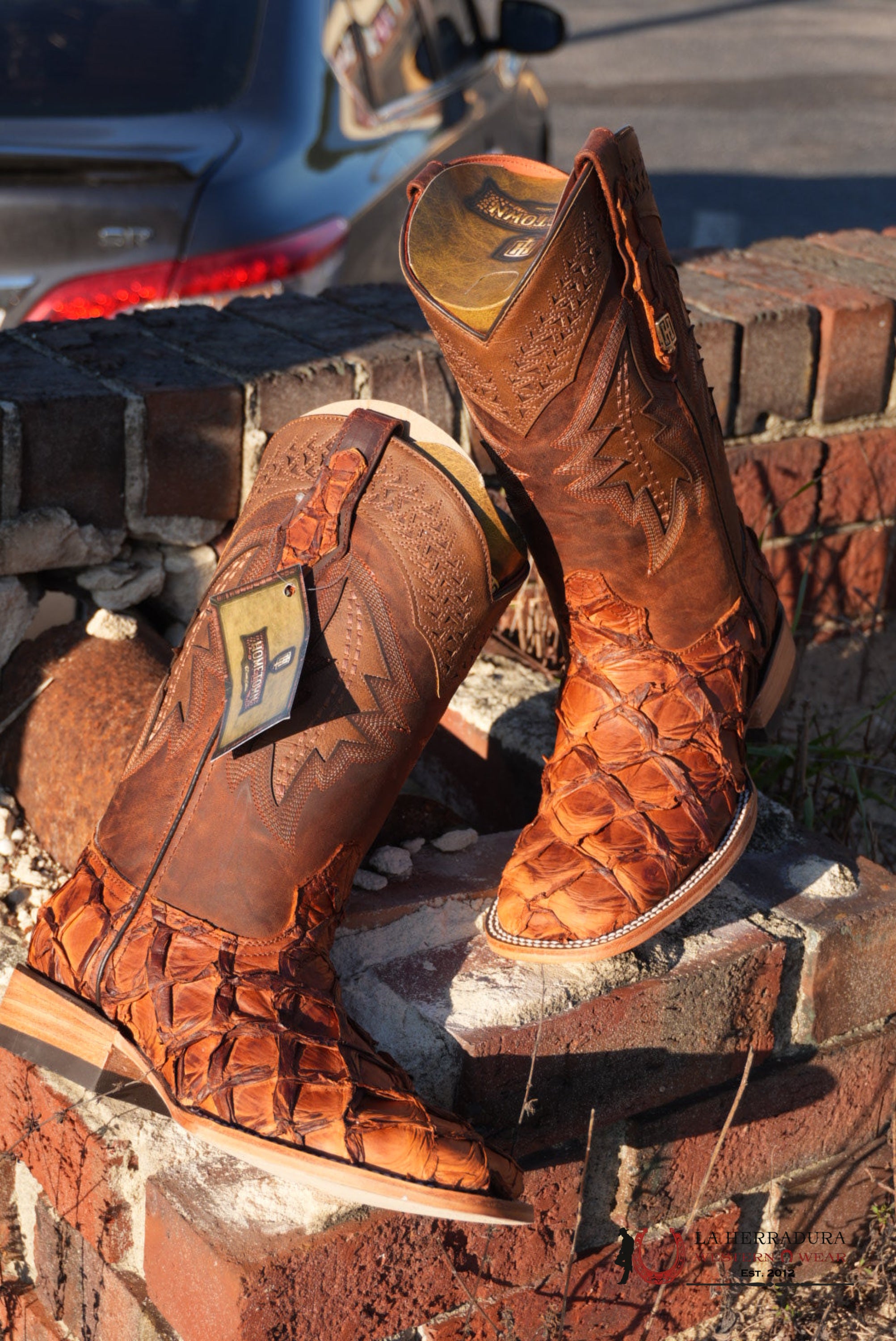 Hometown Pescado Pecan Square Toe Boots BOTAS HOMBRES