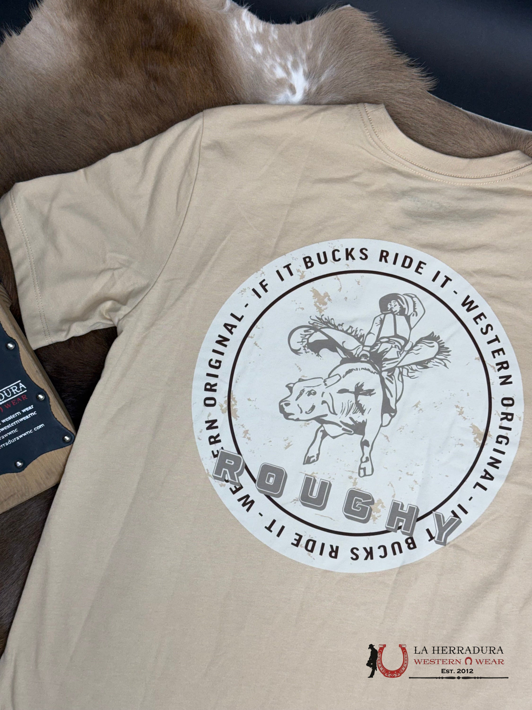 Hooey Buck’d Tan Short Sleeve With Cream Logo On Black Ropa Hombres