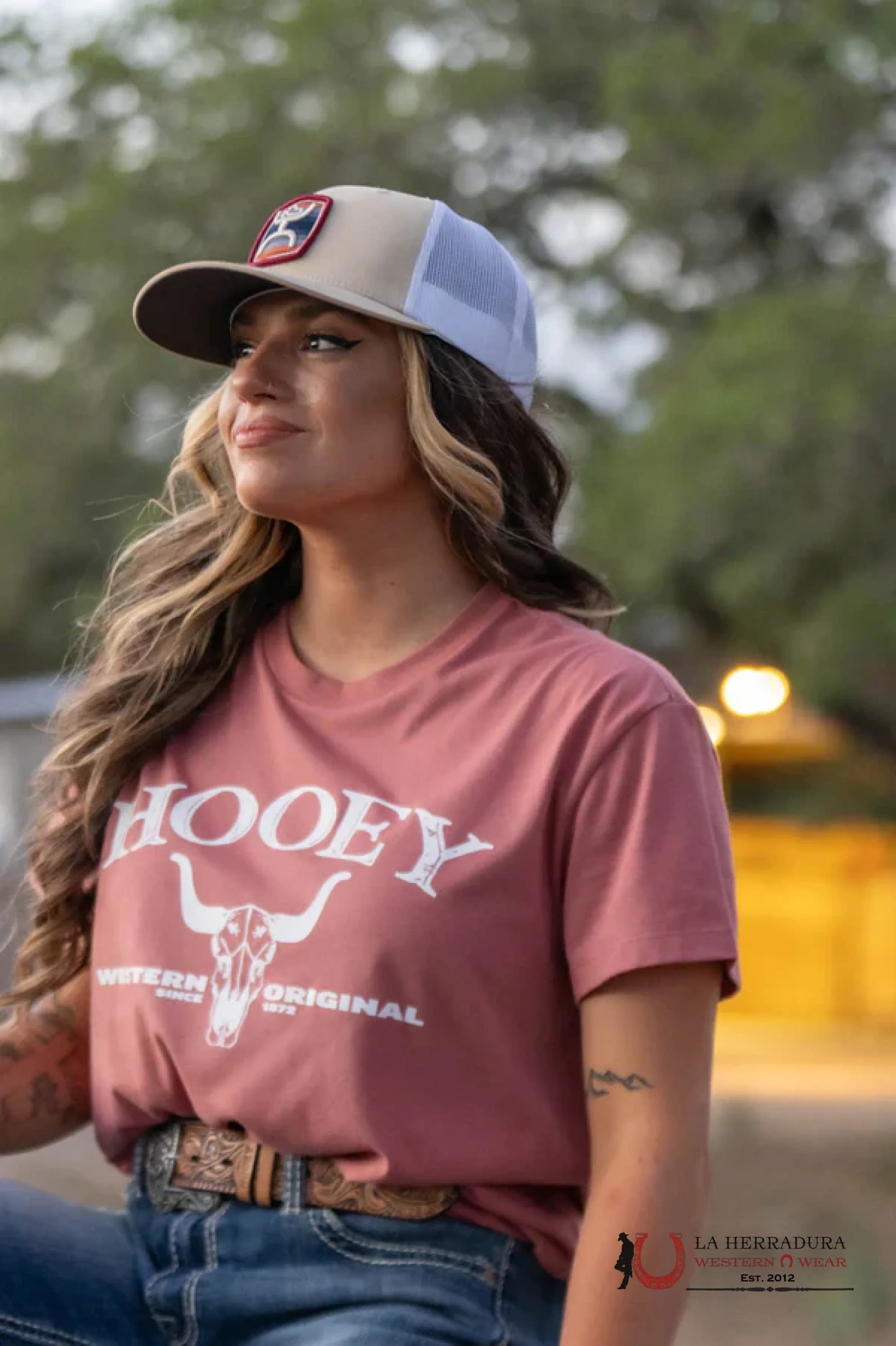 Hooey Icon Light Mahogany /Poly Short Sleeve With White Logo HT1772DKPK ROPA MUJERES