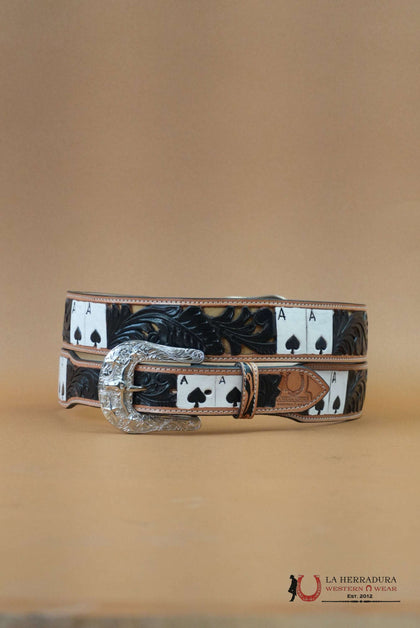 CINTURÓN DE CUERO CINCELADO LA HERRADURA AZTECA BLANCO Y NEGRO NUEVO DISEÑO