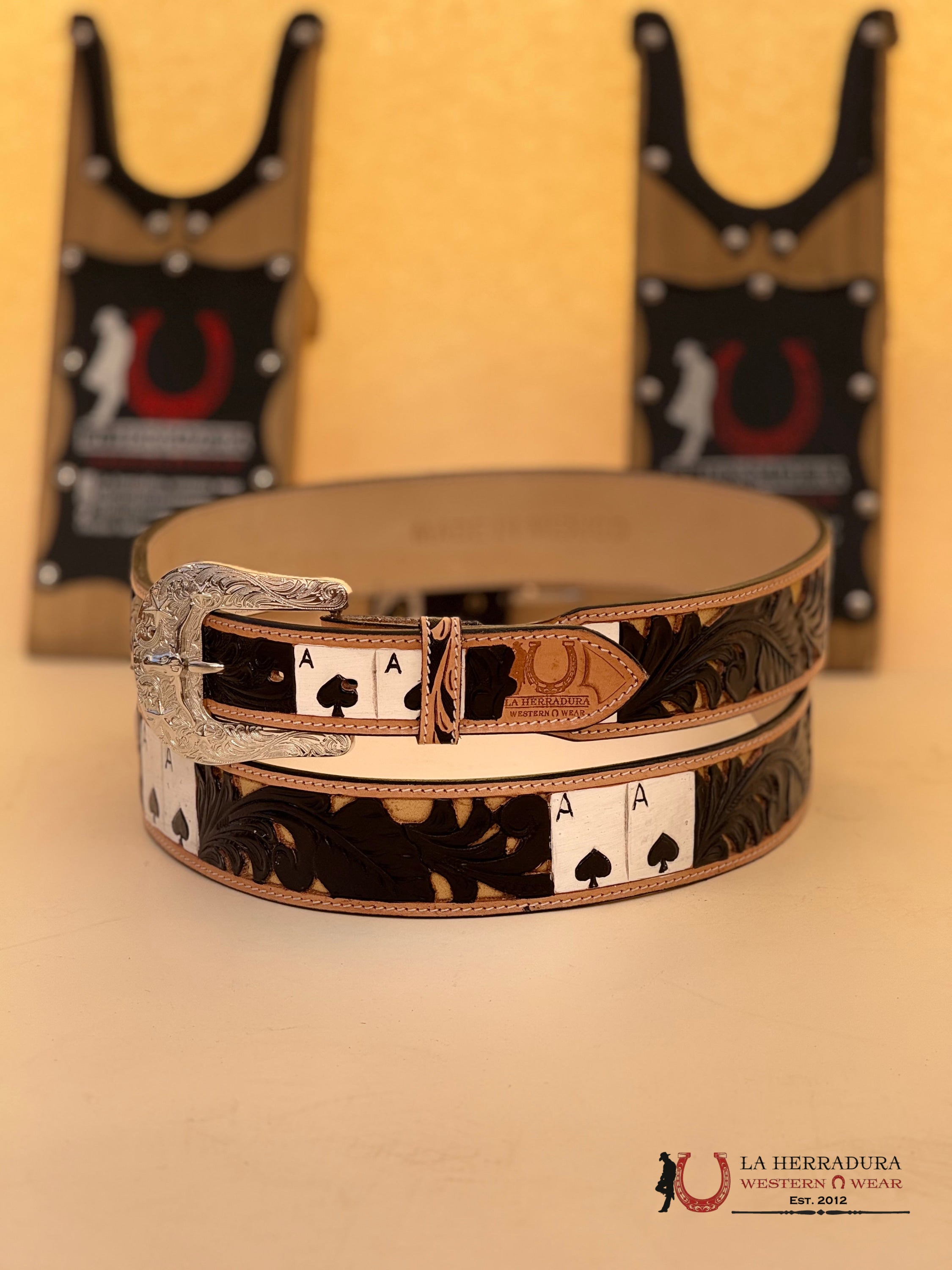 La Herradura Aztec Black White Cards Handtooled New Design Belt Cinturones Hombres