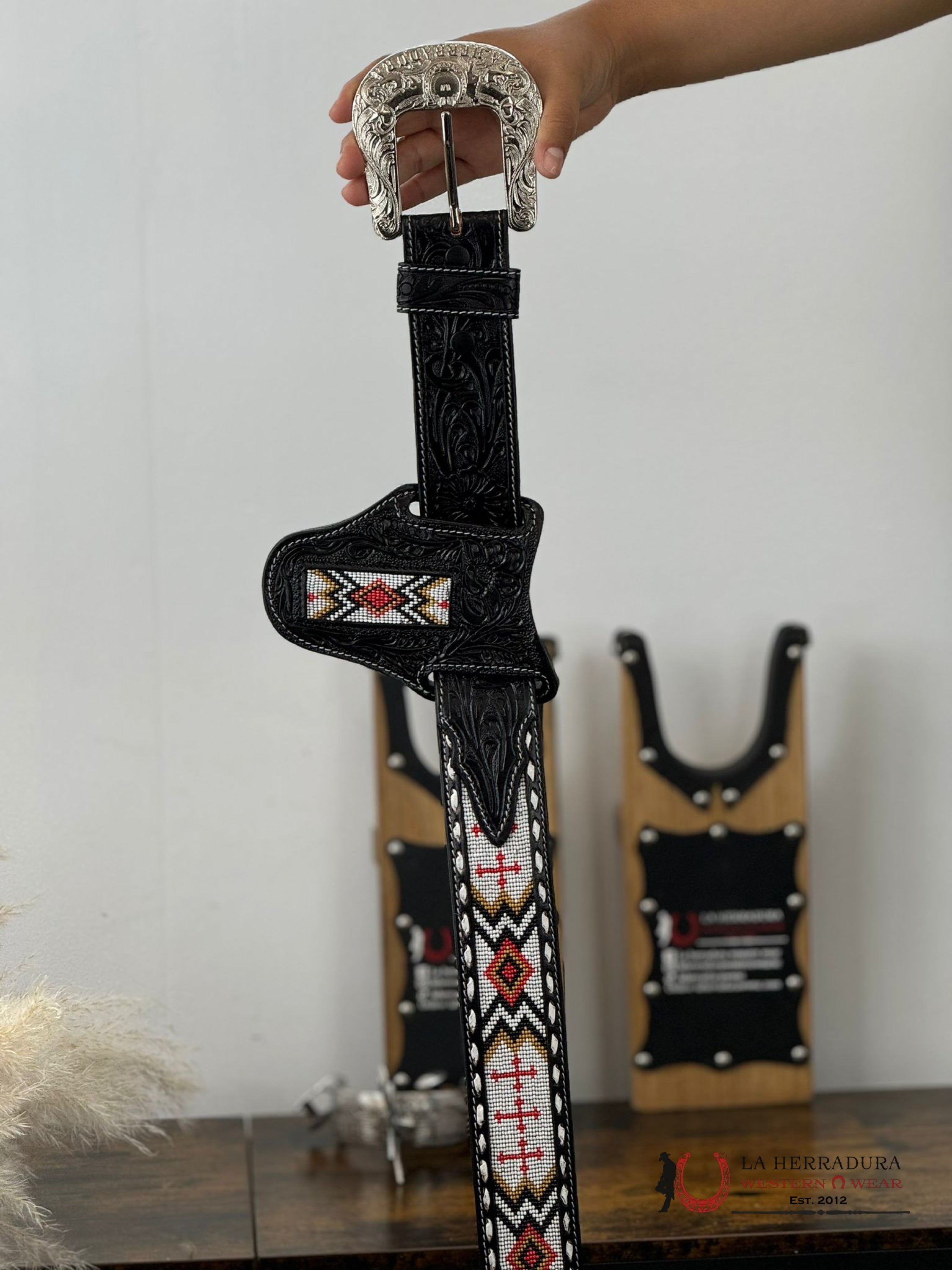 La Herradura Aztec Black Yellow Handtooled 2 Inch Belt 40 Belt/Knife Sheath Cinturones Hombres