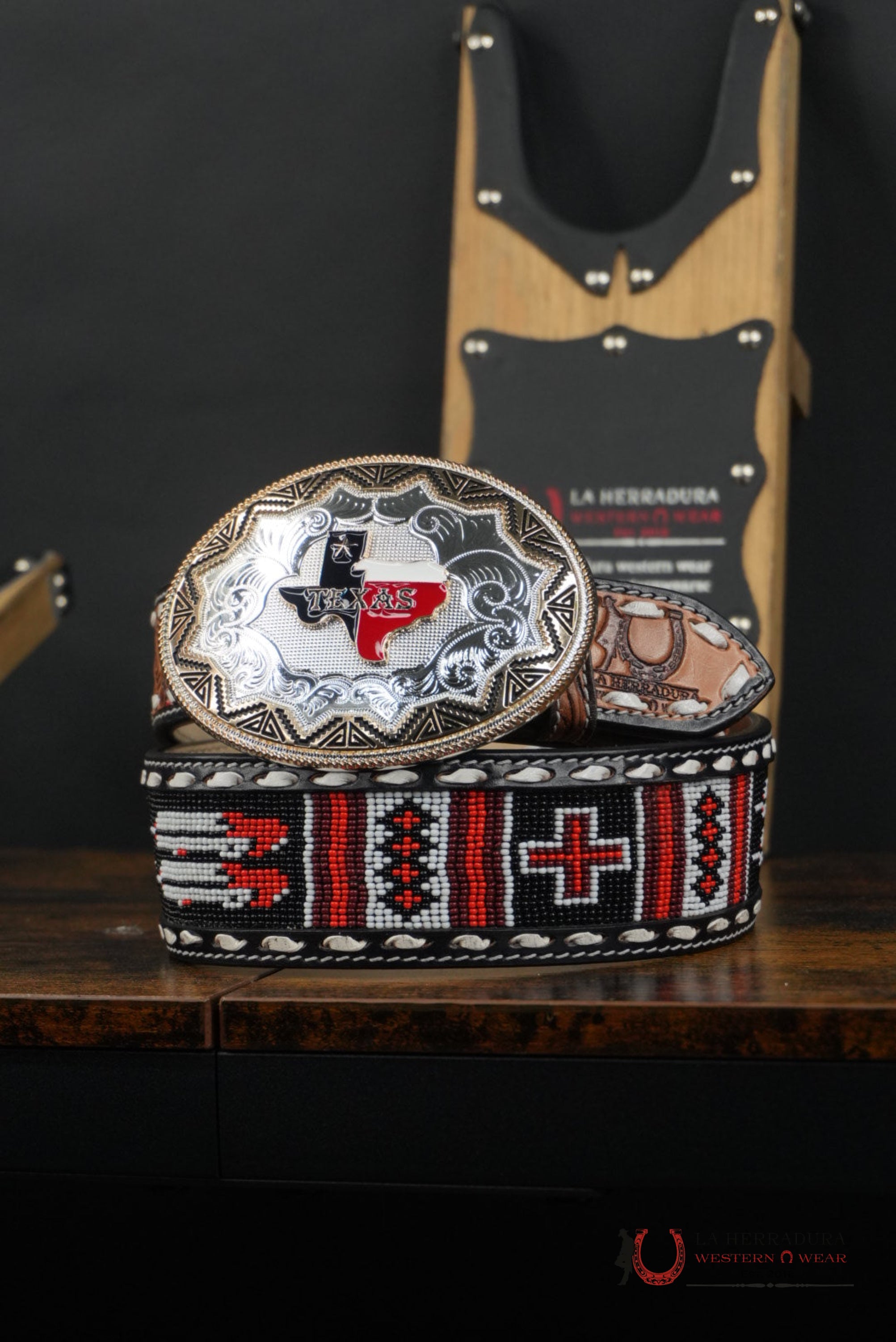 LA HERRADURA AZTEC RED BLACK CARDS&CROSS HANDTOOLED NEW DESIGN BELT CINTURONES HOMBRES