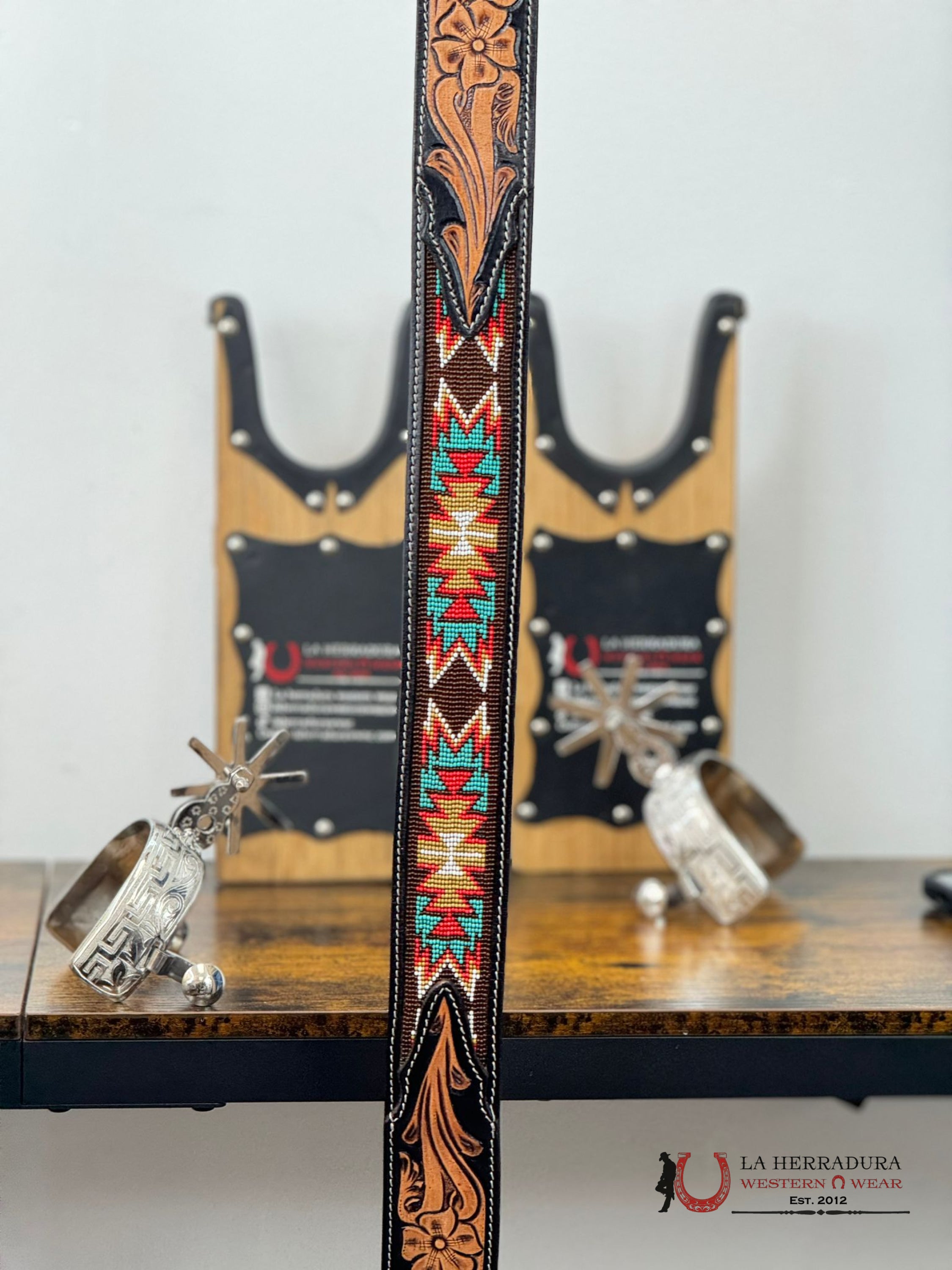 La Herradura Aztec Teal Red Handtooled 2 Inch Belt 32 Only Belt Cinturones Hombres