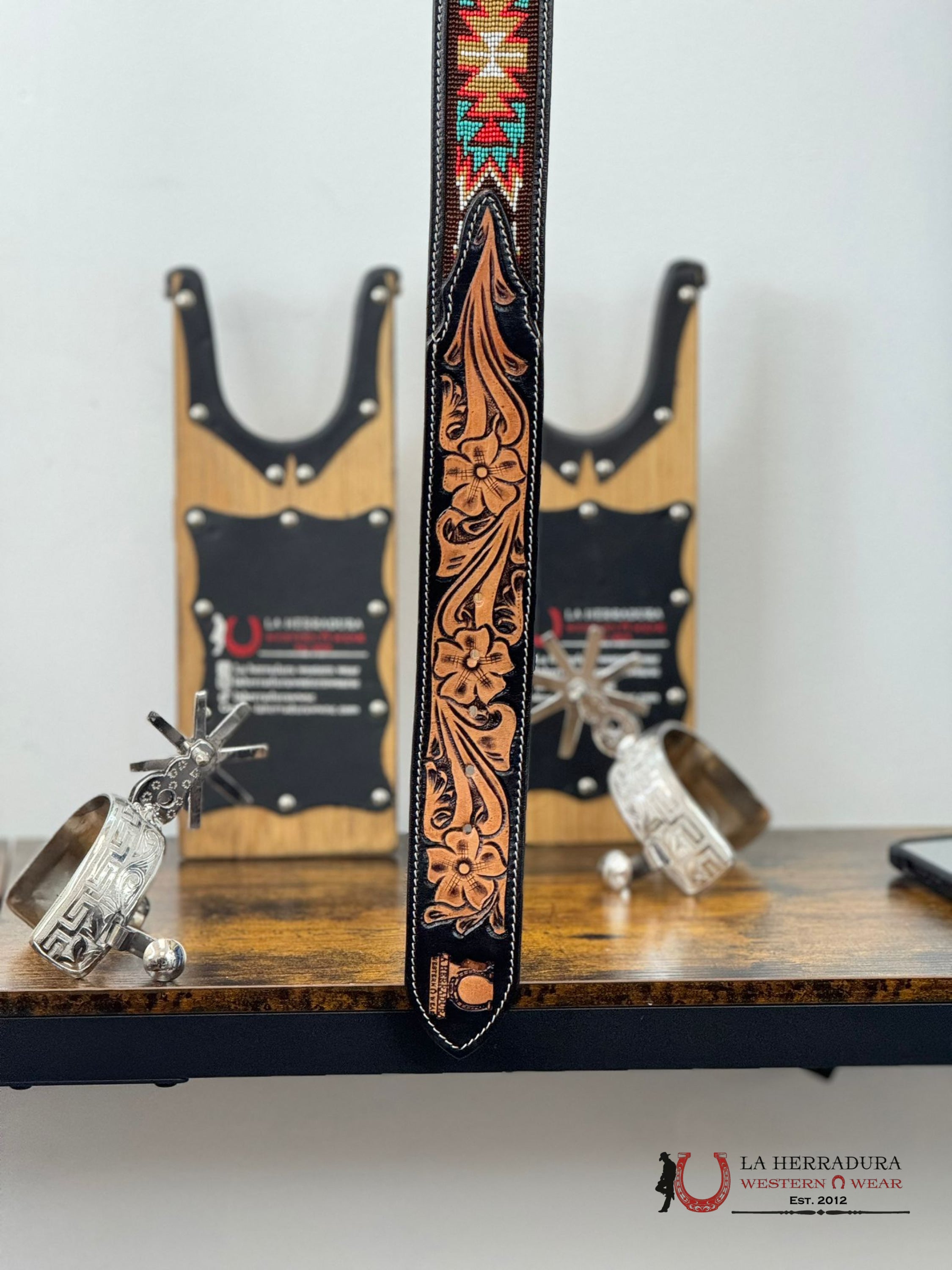 La Herradura Aztec Teal Red Handtooled 2 Inch Belt Cinturones Hombres