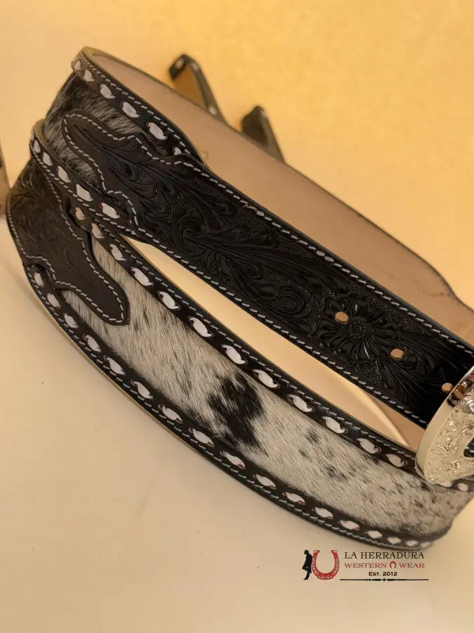 La Herradura Black Cowhide Handtooled New Design Belt Cinturones Hombres