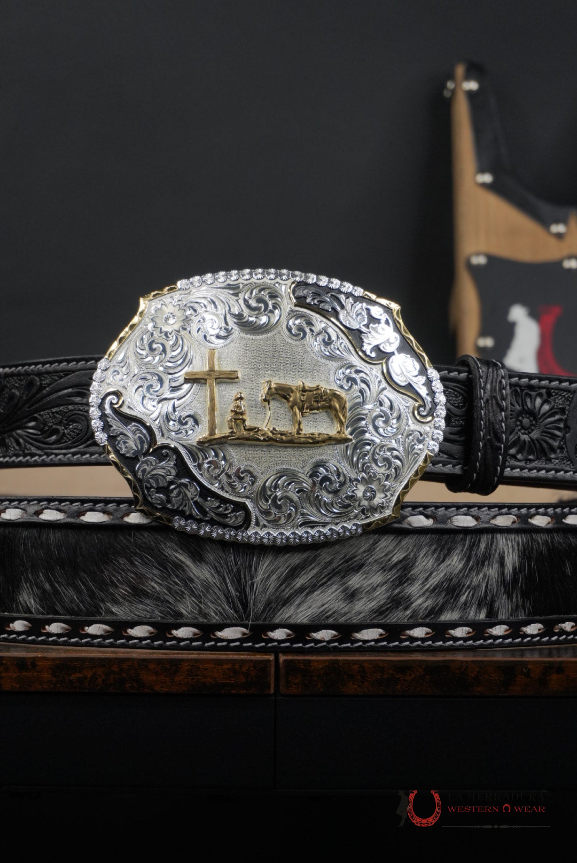 LA HERRADURA BLACK COWHIDE HANDTOOLED NEW DESIGN BELT CINTURONES HOMBRES