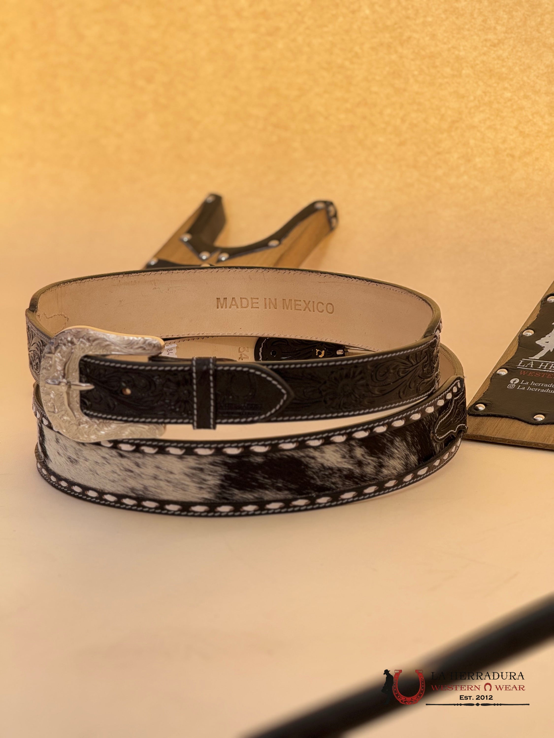 LA HERRADURA BLACK COWHIDE HANDTOOLED NEW DESIGN BELT