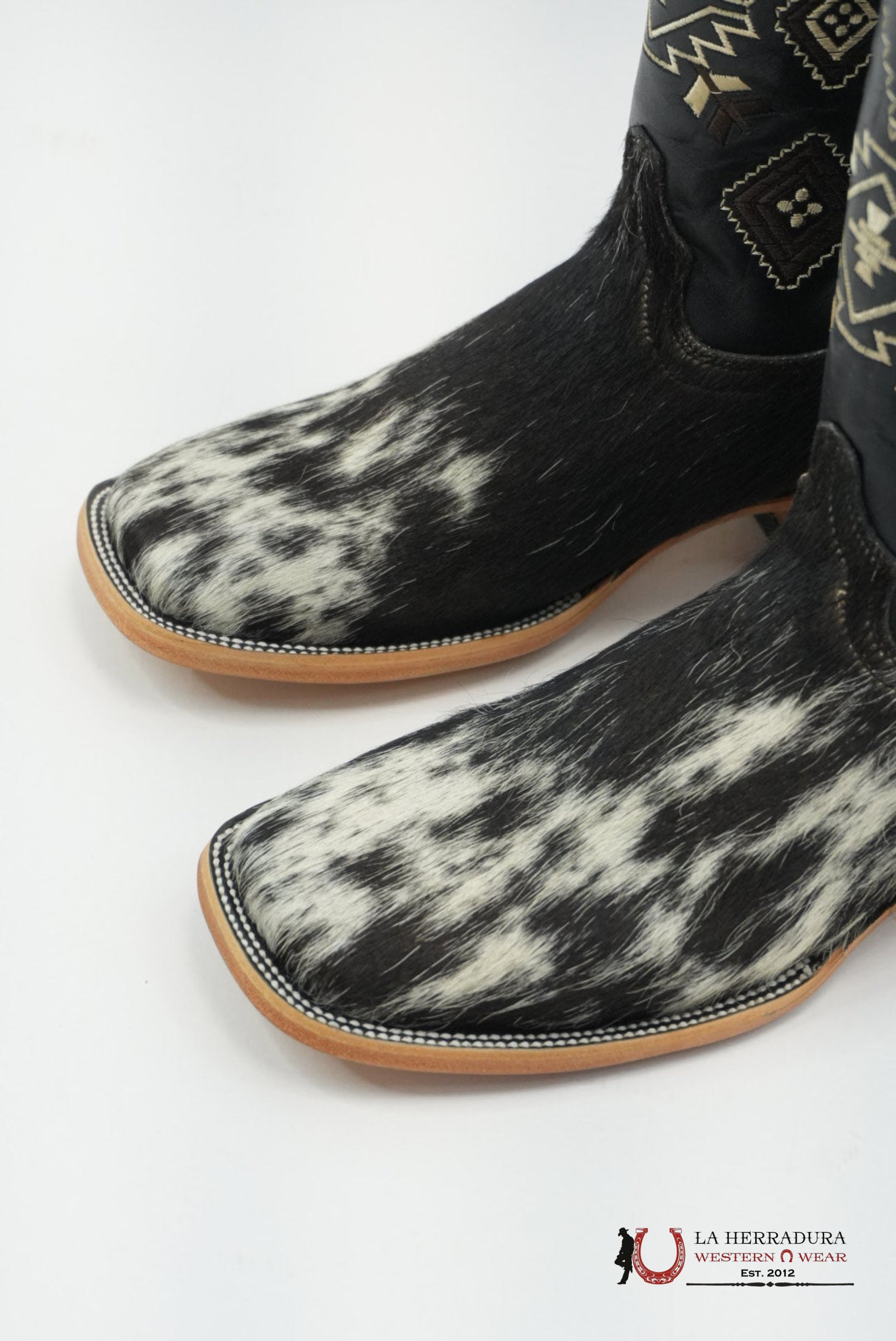 LA HERRADURA MEN BOOT COWHIDE BLACK / WHITE (EVERY PAIR IS UNIQUE) BOTAS HOMBRES