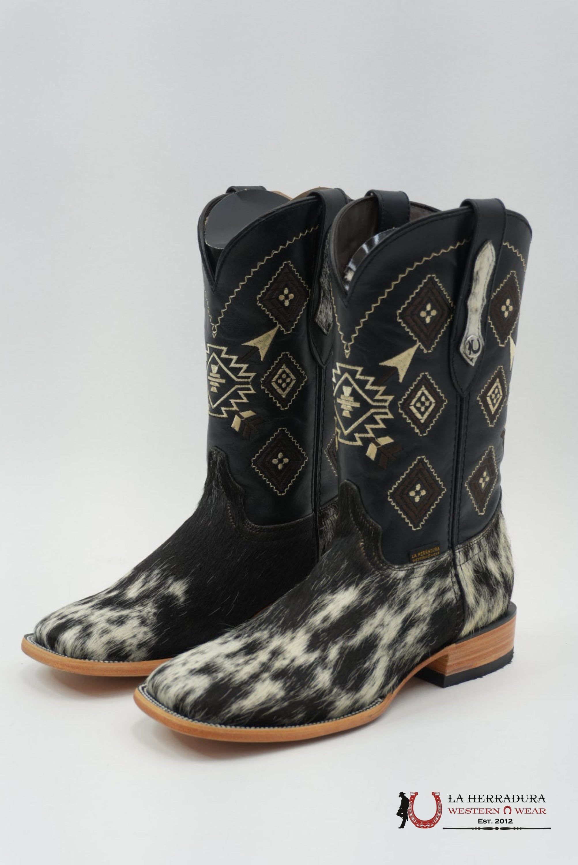LA HERRADURA MEN BOOT COWHIDE BLACK / WHITE (EVERY PAIR IS UNIQUE) BOTAS HOMBRES