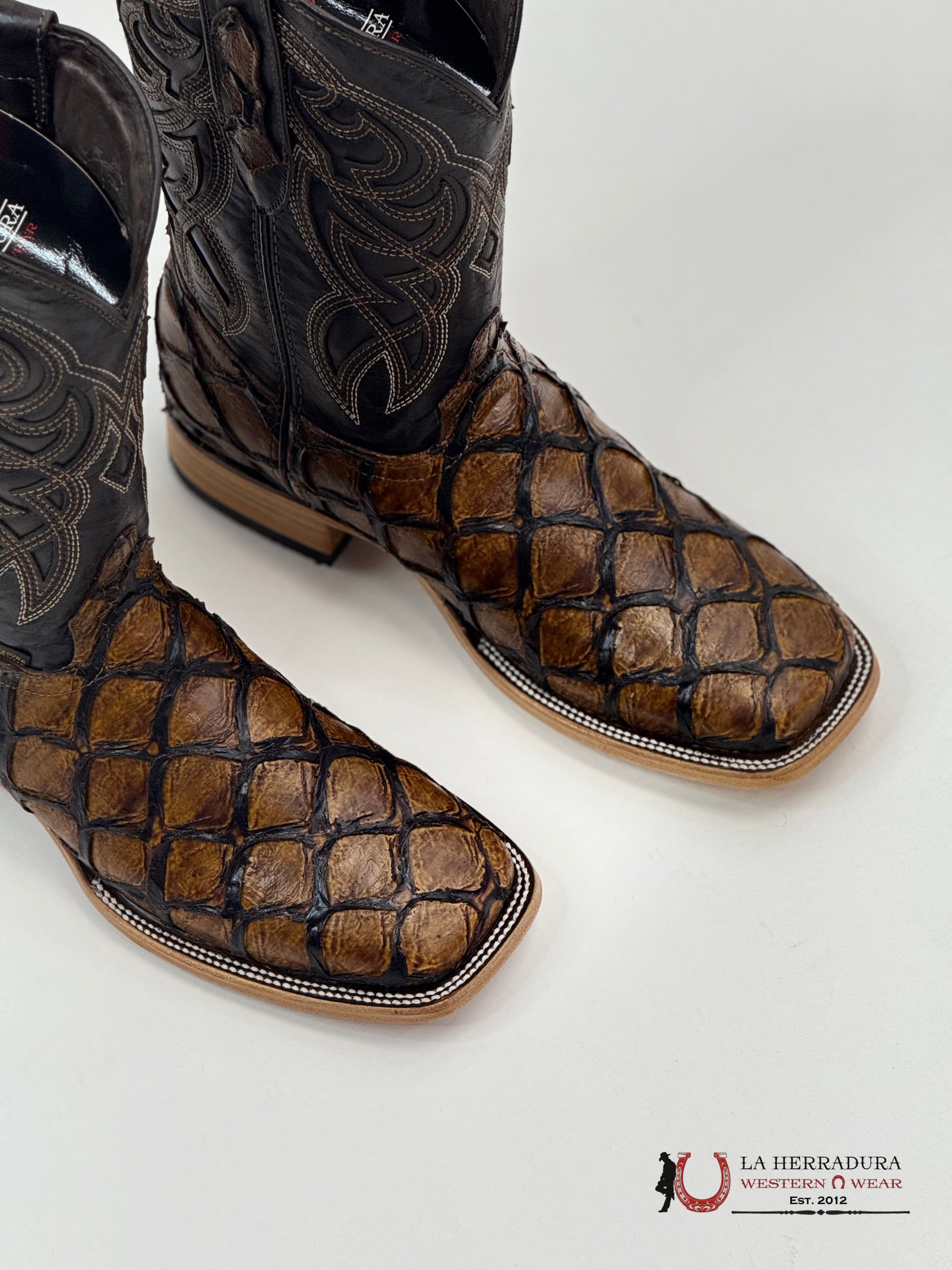 LA HERRADURA EST. PEZ CLON MIEL BRILLOSO BOTAS HOMBRES