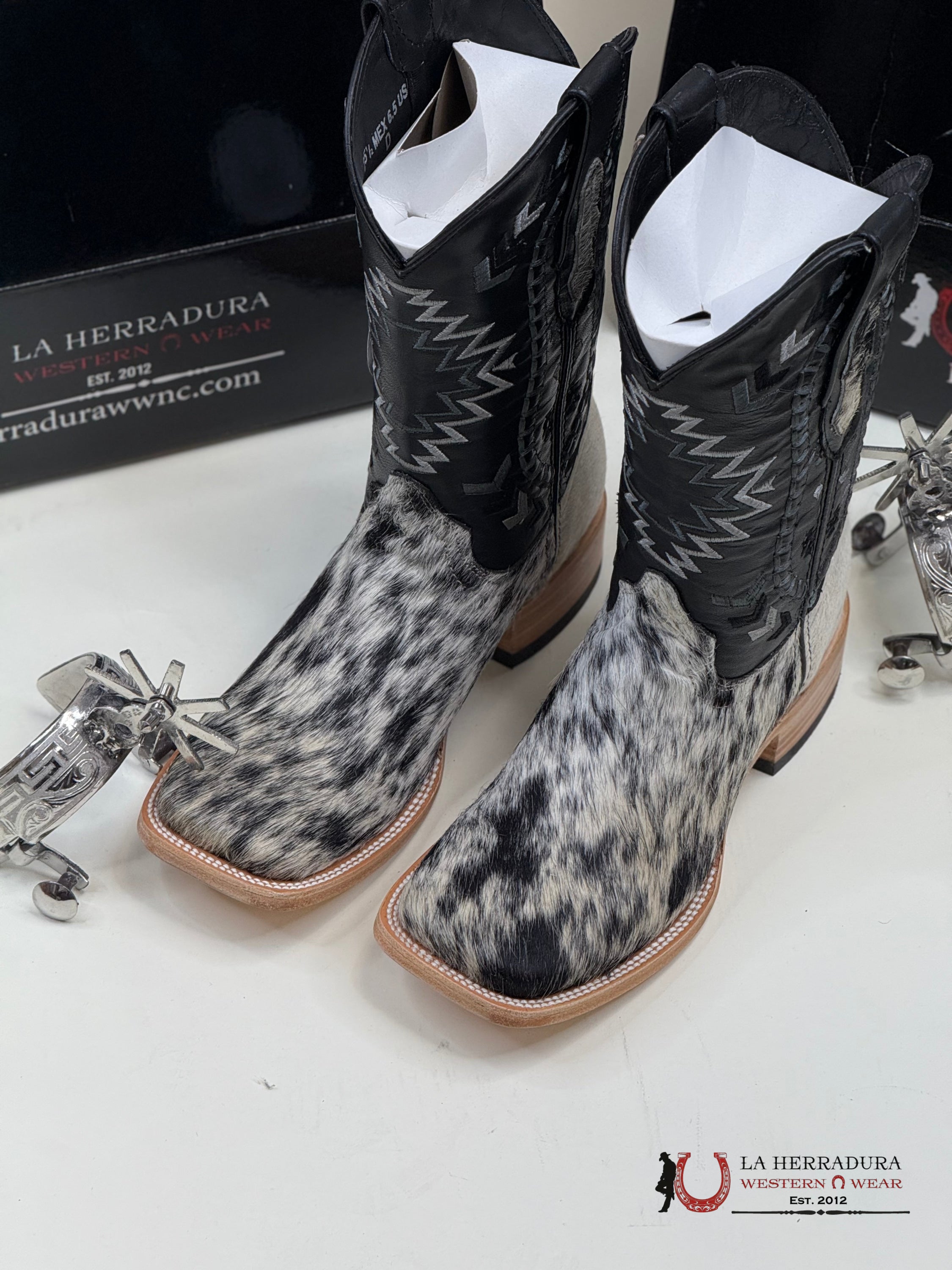 Herradura Exotic Cowhide Black &White Cherokee Rungo Boot Every Pair Is Unique! Botas Hombres