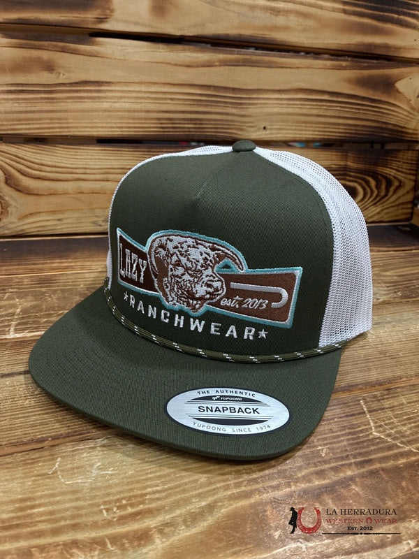 LAZY J GORRA OLIVA Y BLANCO