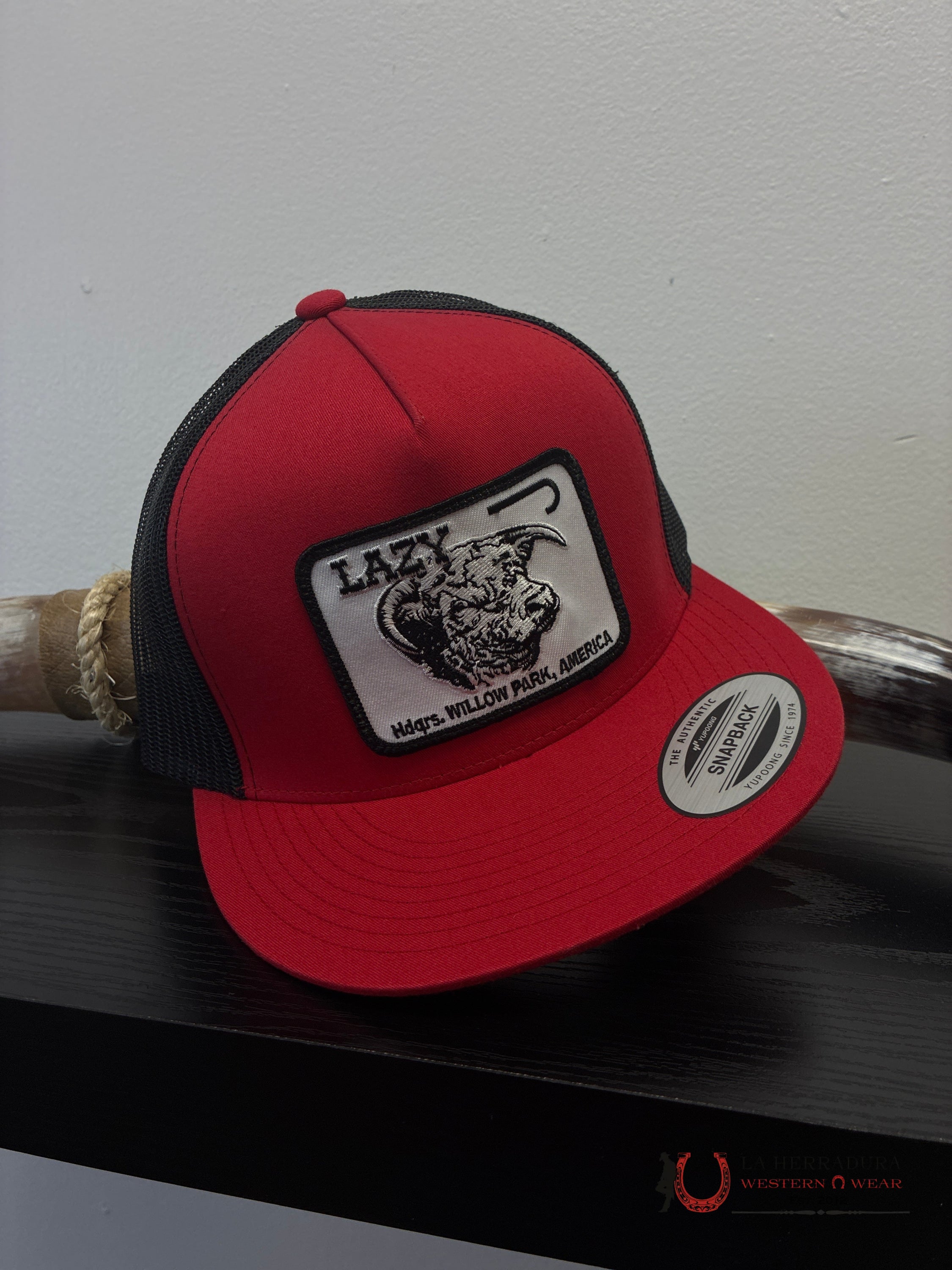 LAZY J CAPS RED Style WHITE 1.3