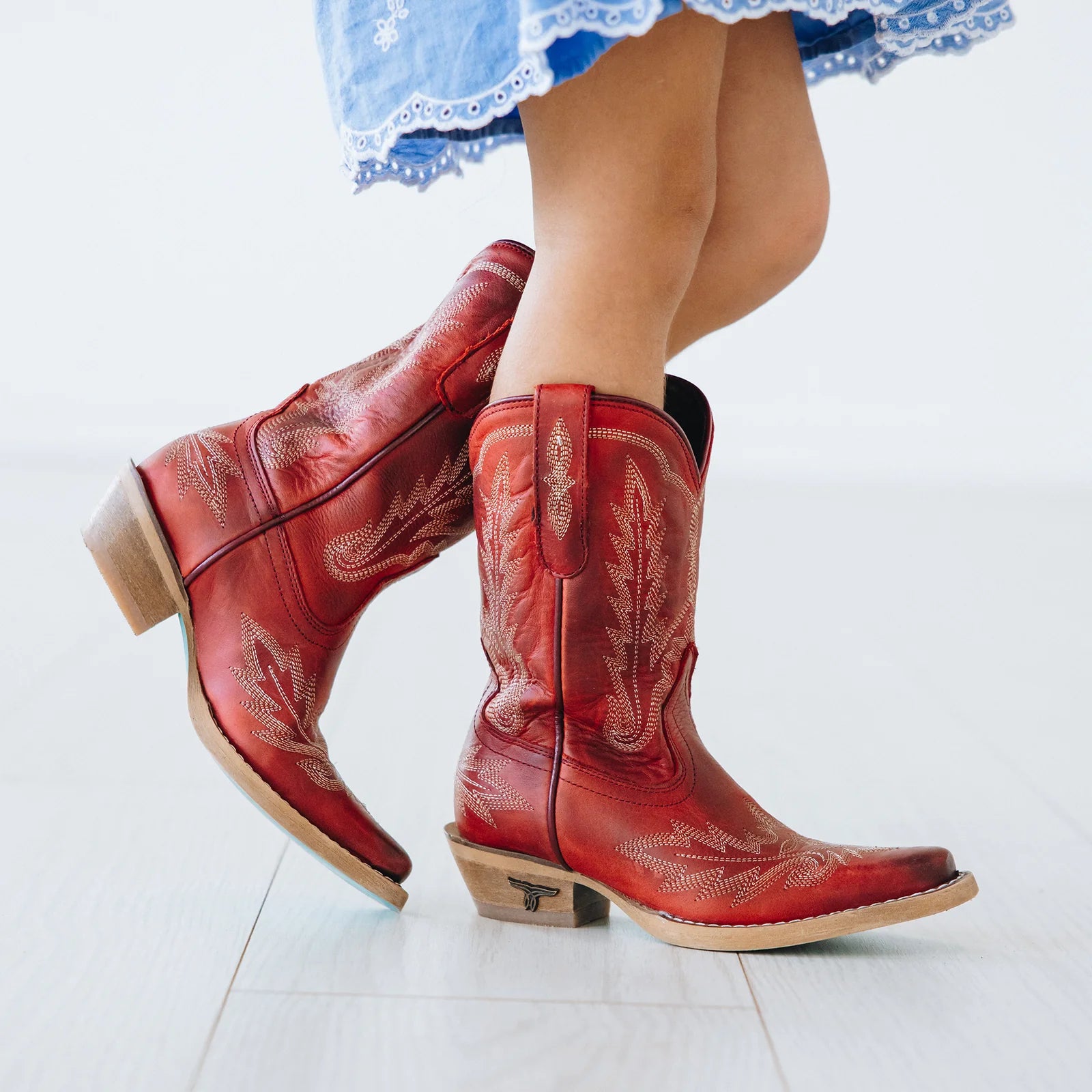 LANE GIRL LEXINGTON SMOLDERING RUBY BURGANDY  BOOT SNIP TOE BOOT LK2562A