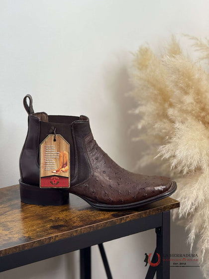 BOTA CORTA LOS ALTOS CUERO EXÓTICO DE AVESTRUZ TABACO PUNTA CUADRADA -82BV0359